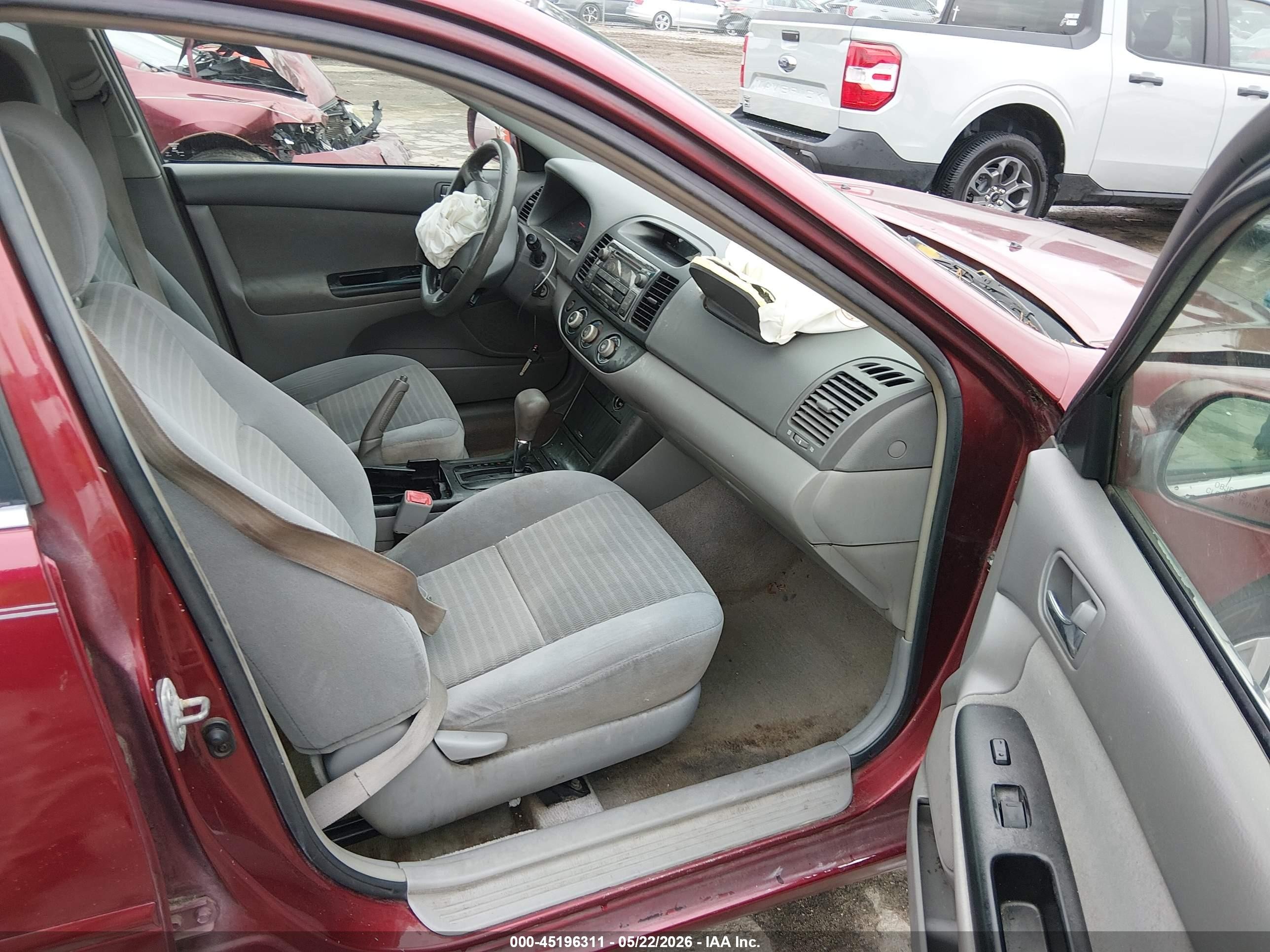 2005 Toyota Camry Le Burgundy vin: 4T1BE32K55U084600
