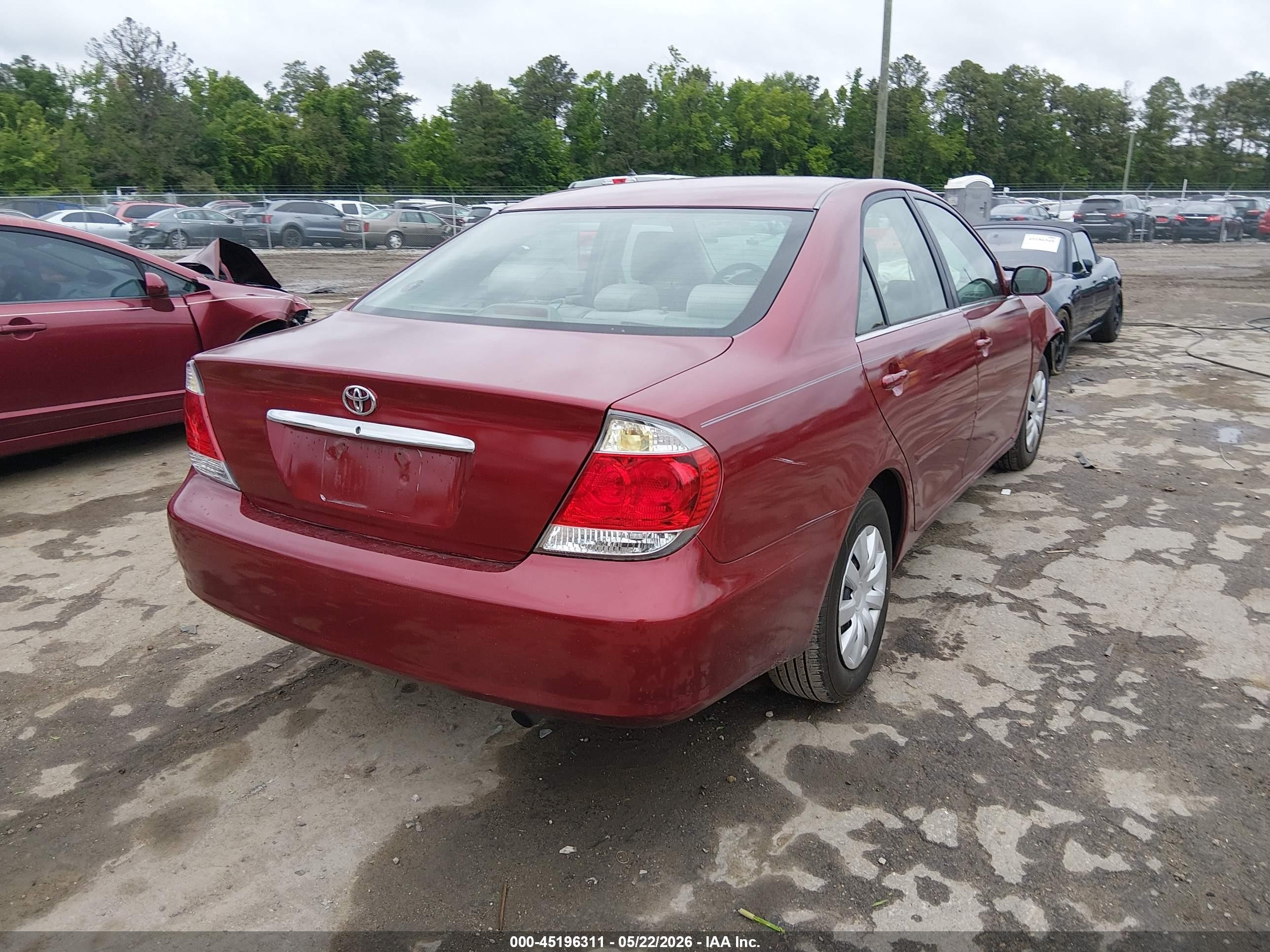 2005 Toyota Camry Le Burgundy vin: 4T1BE32K55U084600