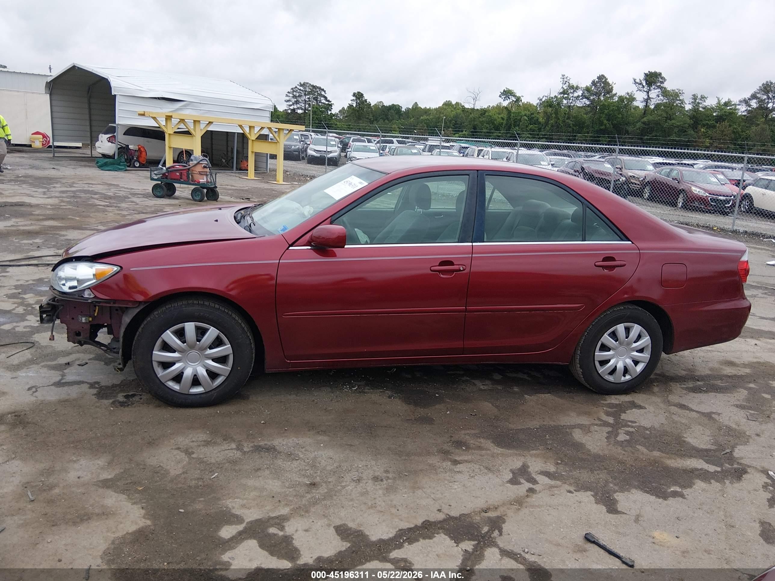 2005 Toyota Camry Le Burgundy vin: 4T1BE32K55U084600