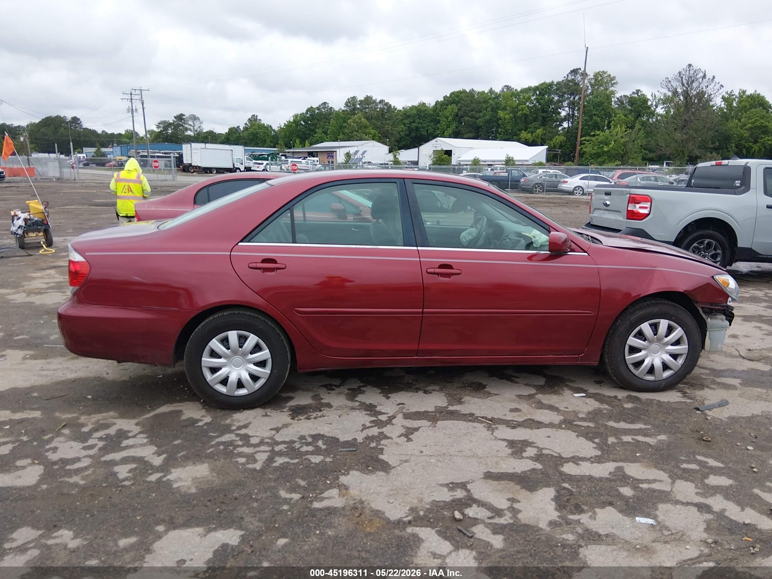 2005 Toyota Camry Le Burgundy vin: 4T1BE32K55U084600