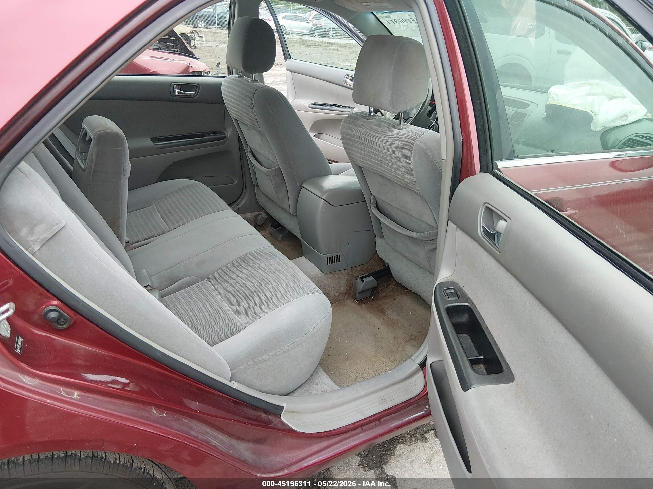 2005 Toyota Camry Le Burgundy vin: 4T1BE32K55U084600