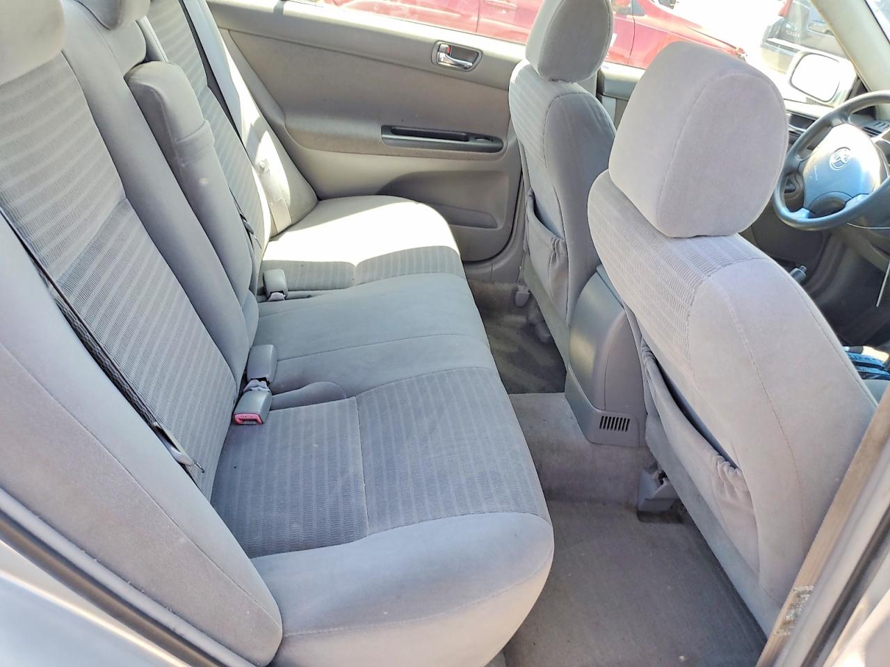 2005 Toyota Camry Le Silver vin: 4T1BE32K55U089666