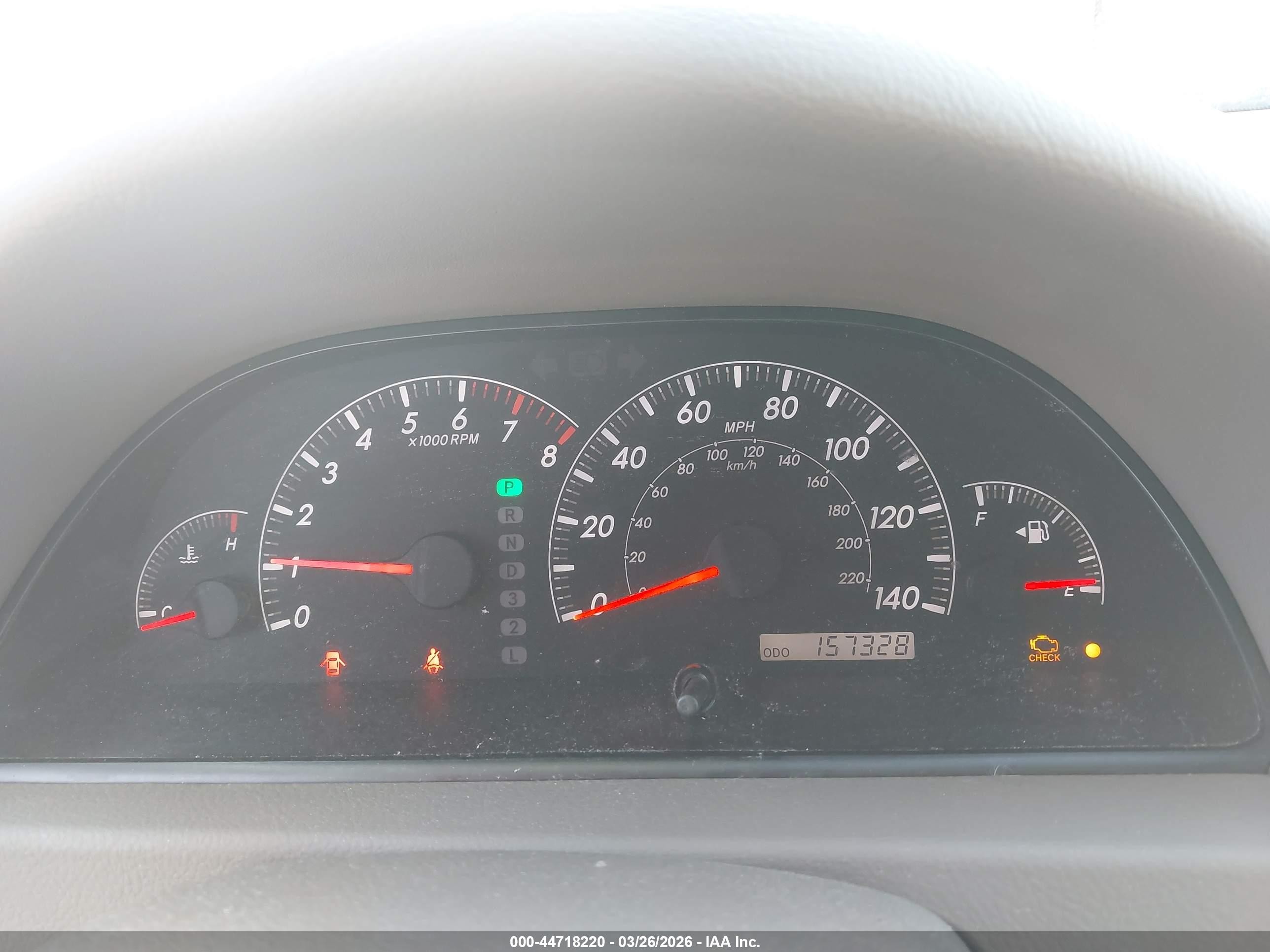 2005 Toyota Camry Le Gold vin: 4T1BE32K55U101881
