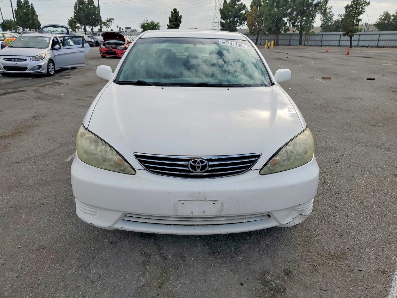 2005 Toyota Camry Le White vin: 4T1BE32K55U399266