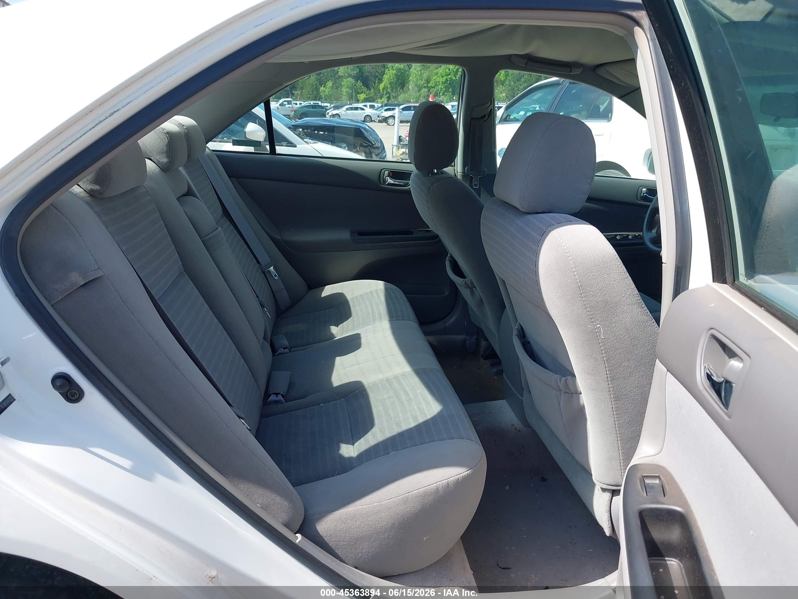 2005 Toyota Camry Le White vin: 4T1BE32K55U422979