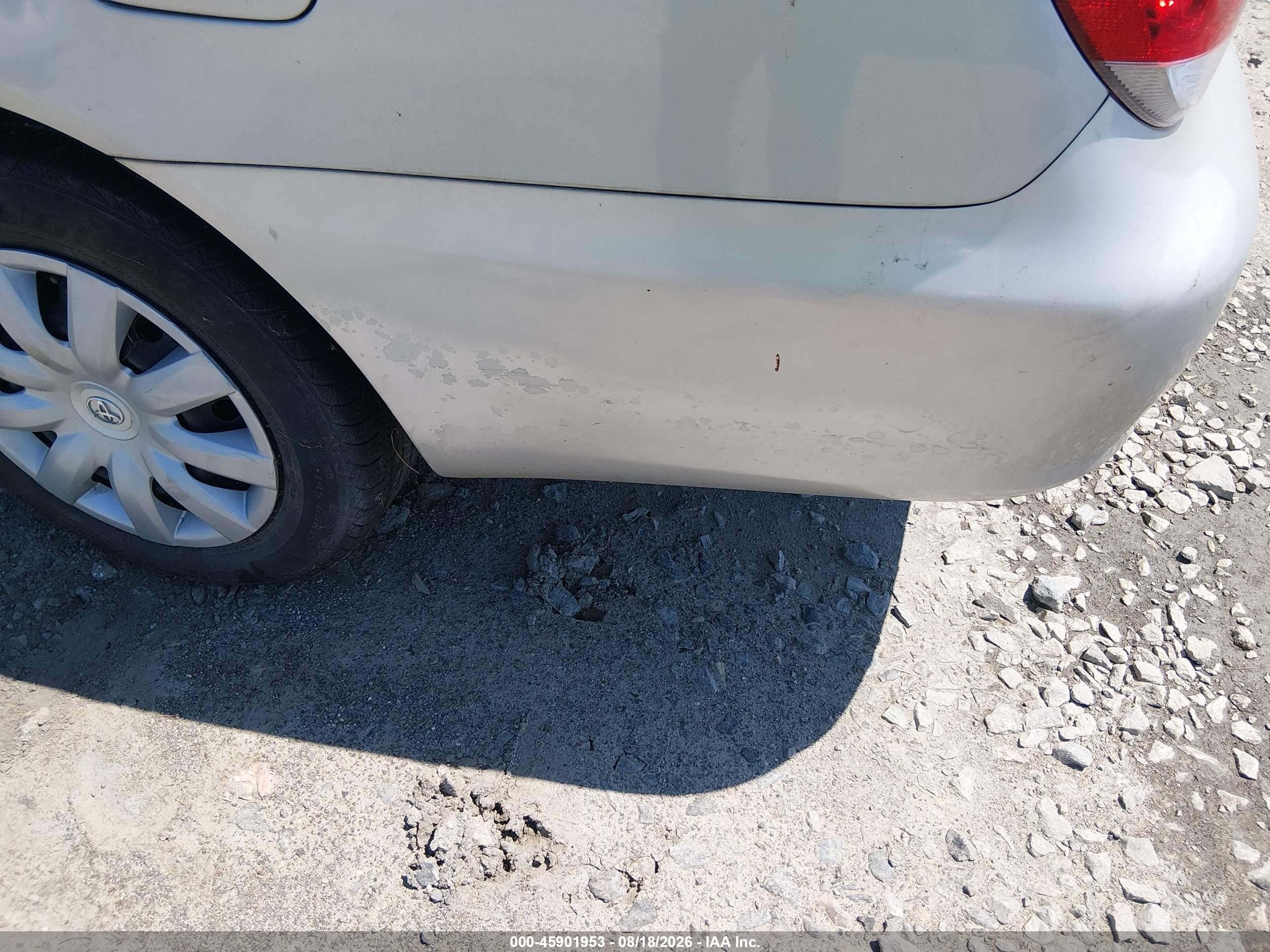 2005 Toyota Camry Le Silver vin: 4T1BE32K55U434811