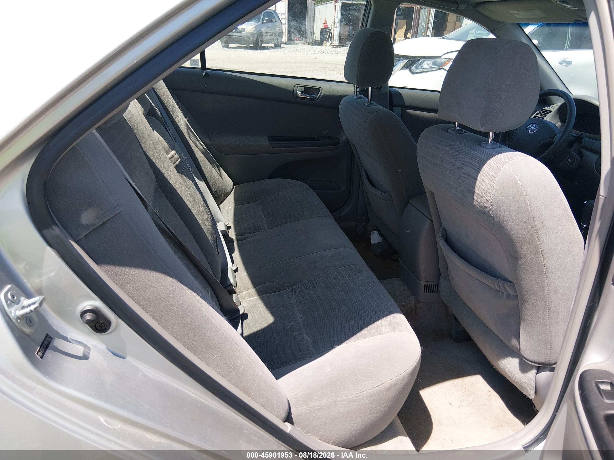 2005 Toyota Camry Le Silver vin: 4T1BE32K55U434811