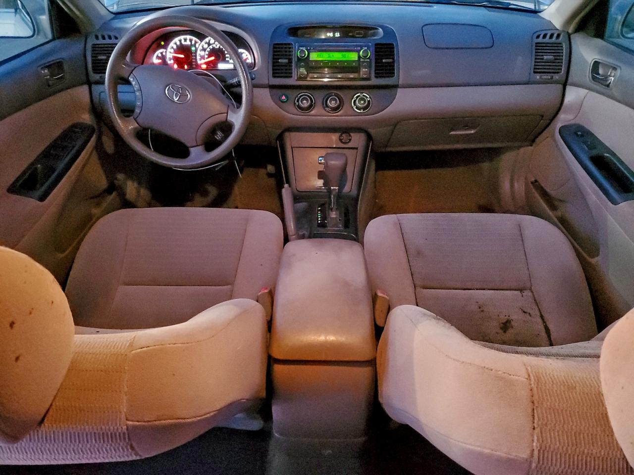 2005 Toyota Camry Le Silver vin: 4T1BE32K55U504078