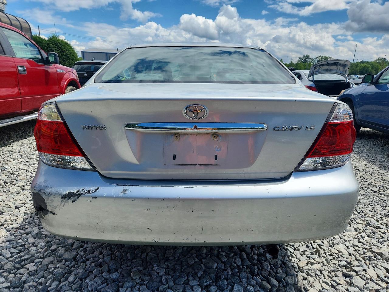 2005 Toyota Camry Le Серебряный vin: 4T1BE32K55U516537