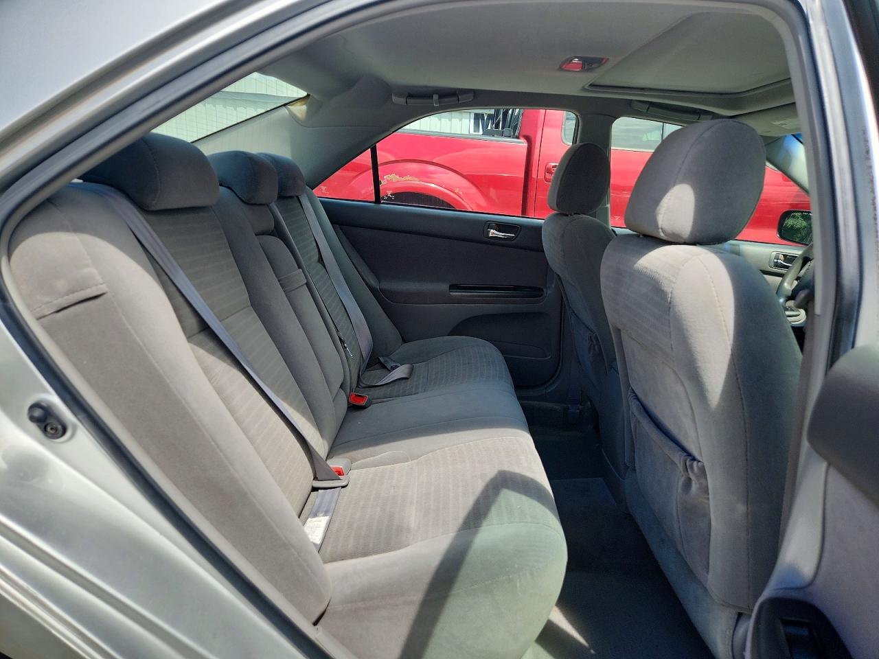 2005 Toyota Camry Le Серебряный vin: 4T1BE32K55U516537