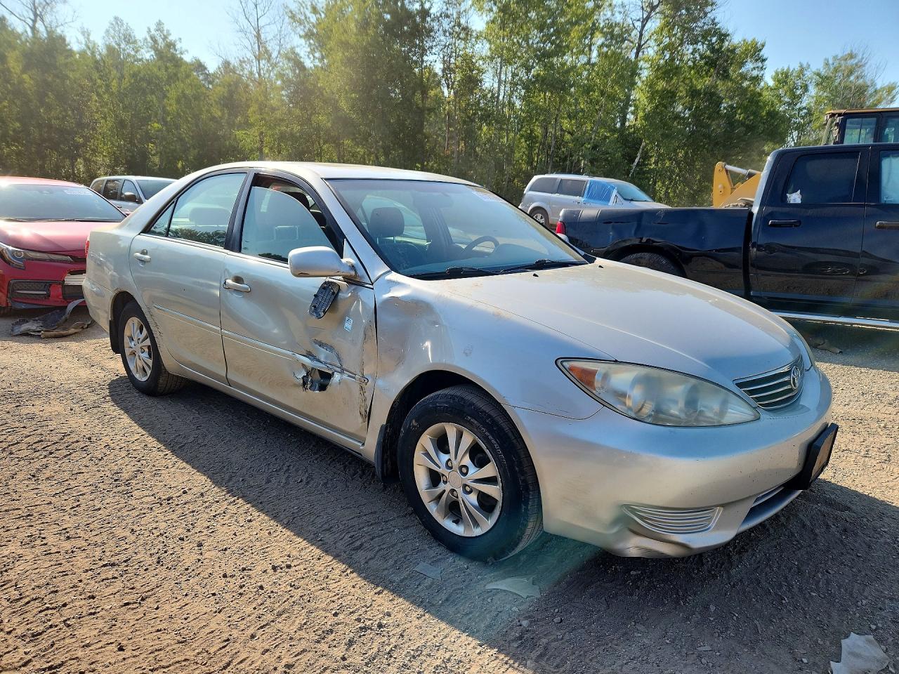 2005 Toyota Camry Le Silver vin: 4T1BE32K55U529160