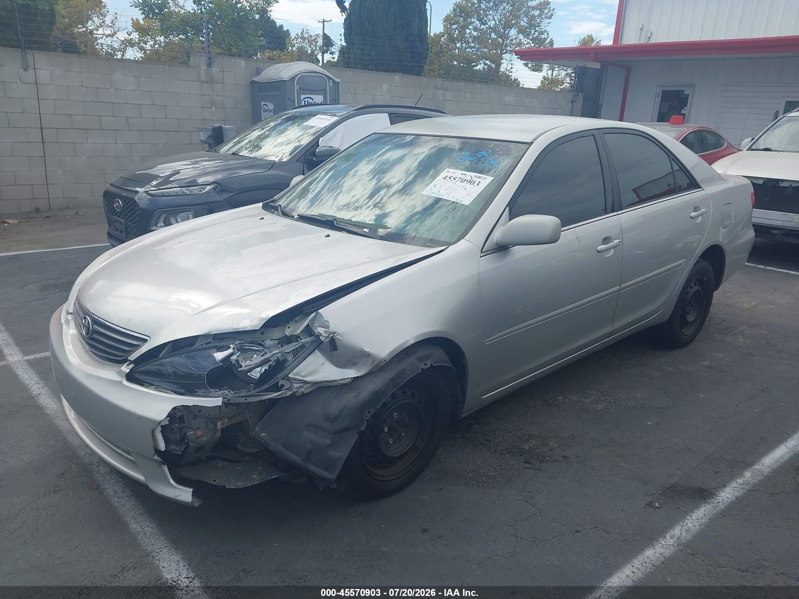 2005 Toyota Camry Le Gray vin: 4T1BE32K55U536951