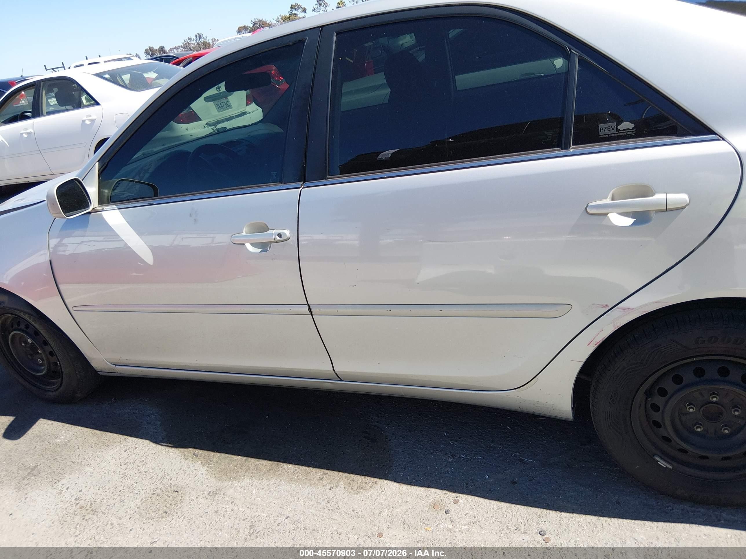2005 Toyota Camry Le Gray vin: 4T1BE32K55U536951