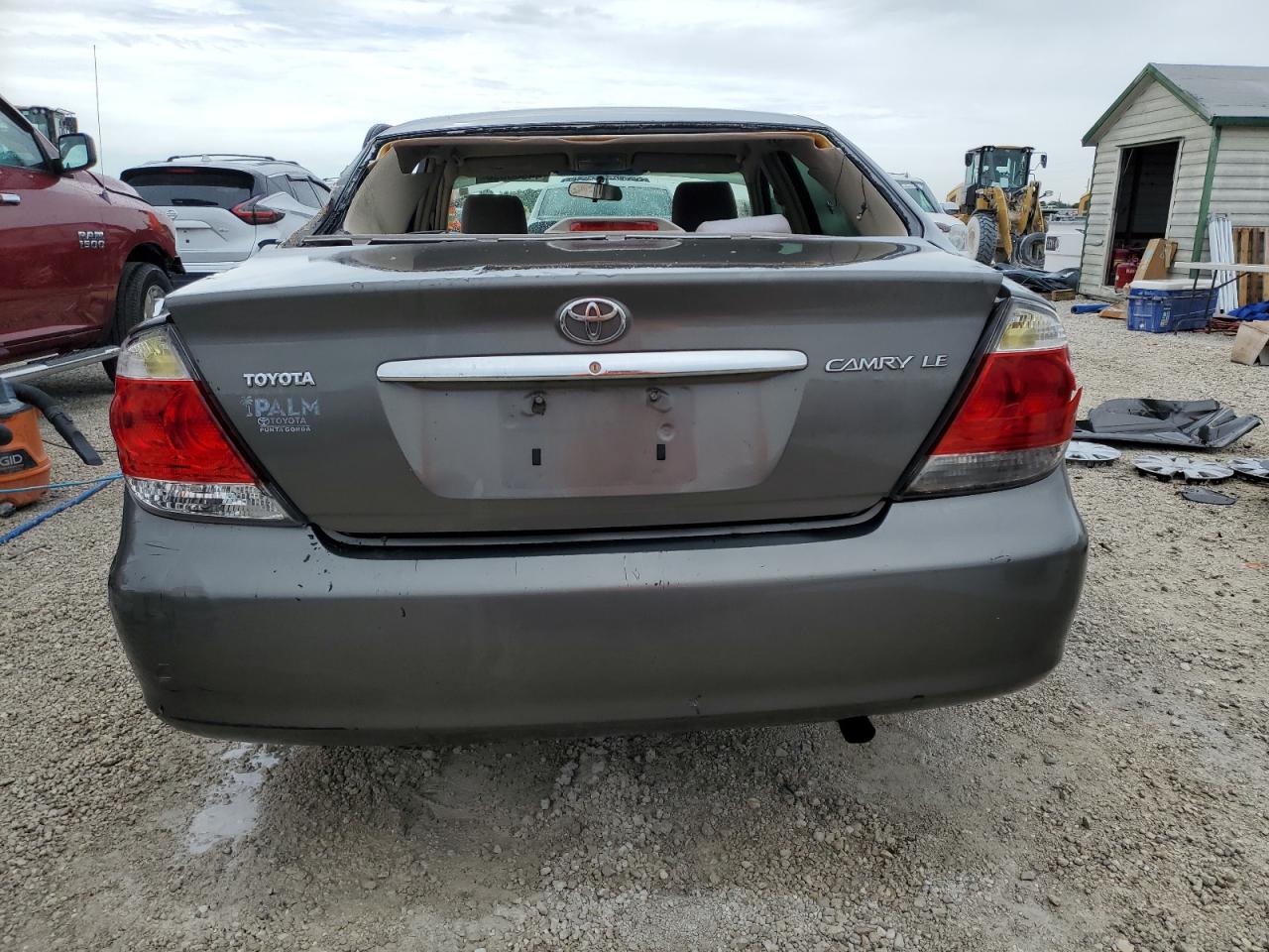 2005 Toyota Camry Le Серый vin: 4T1BE32K55U544211