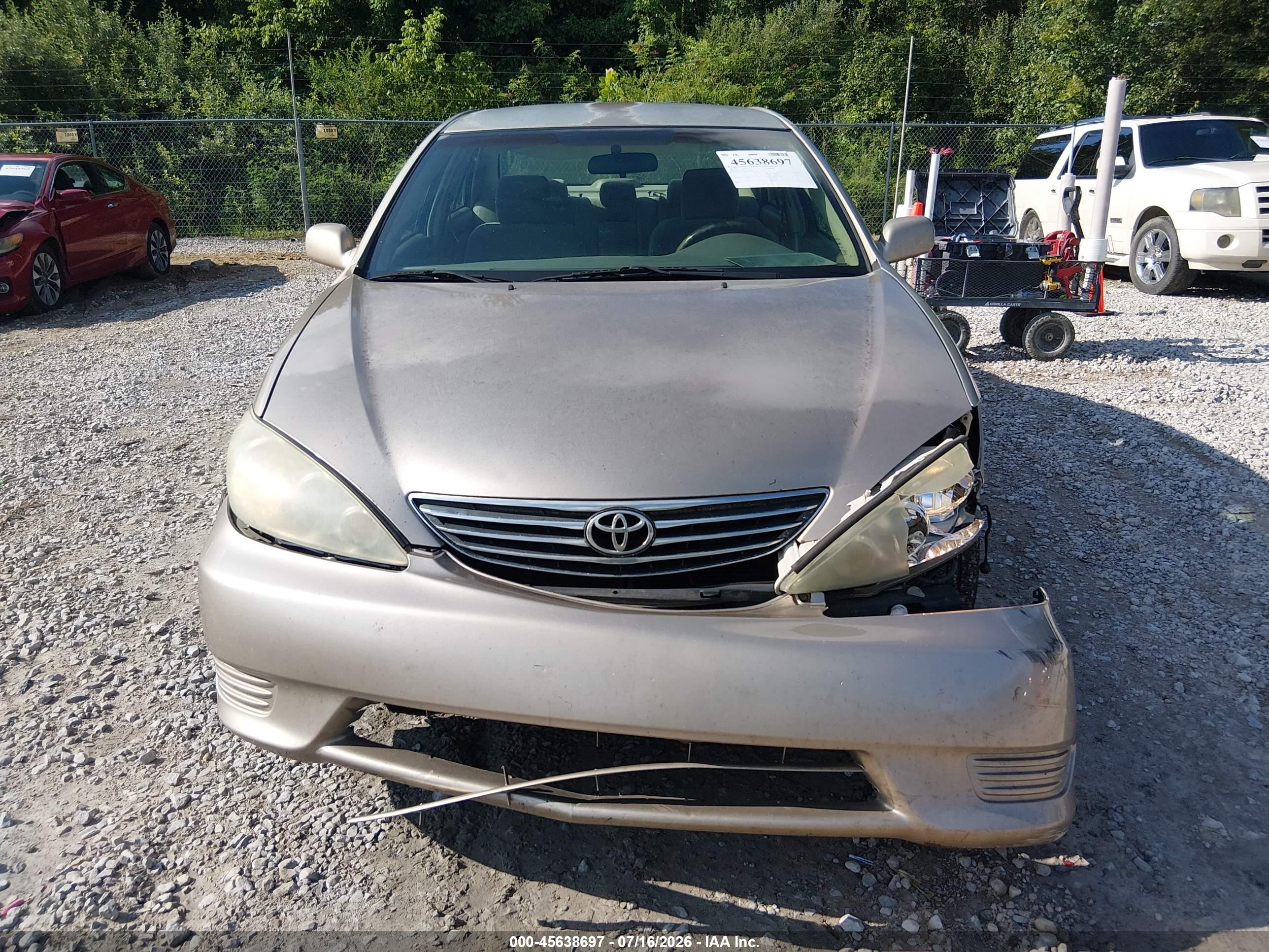 2005 Toyota Camry Le Желто-коричневый vin: 4T1BE32K55U559890