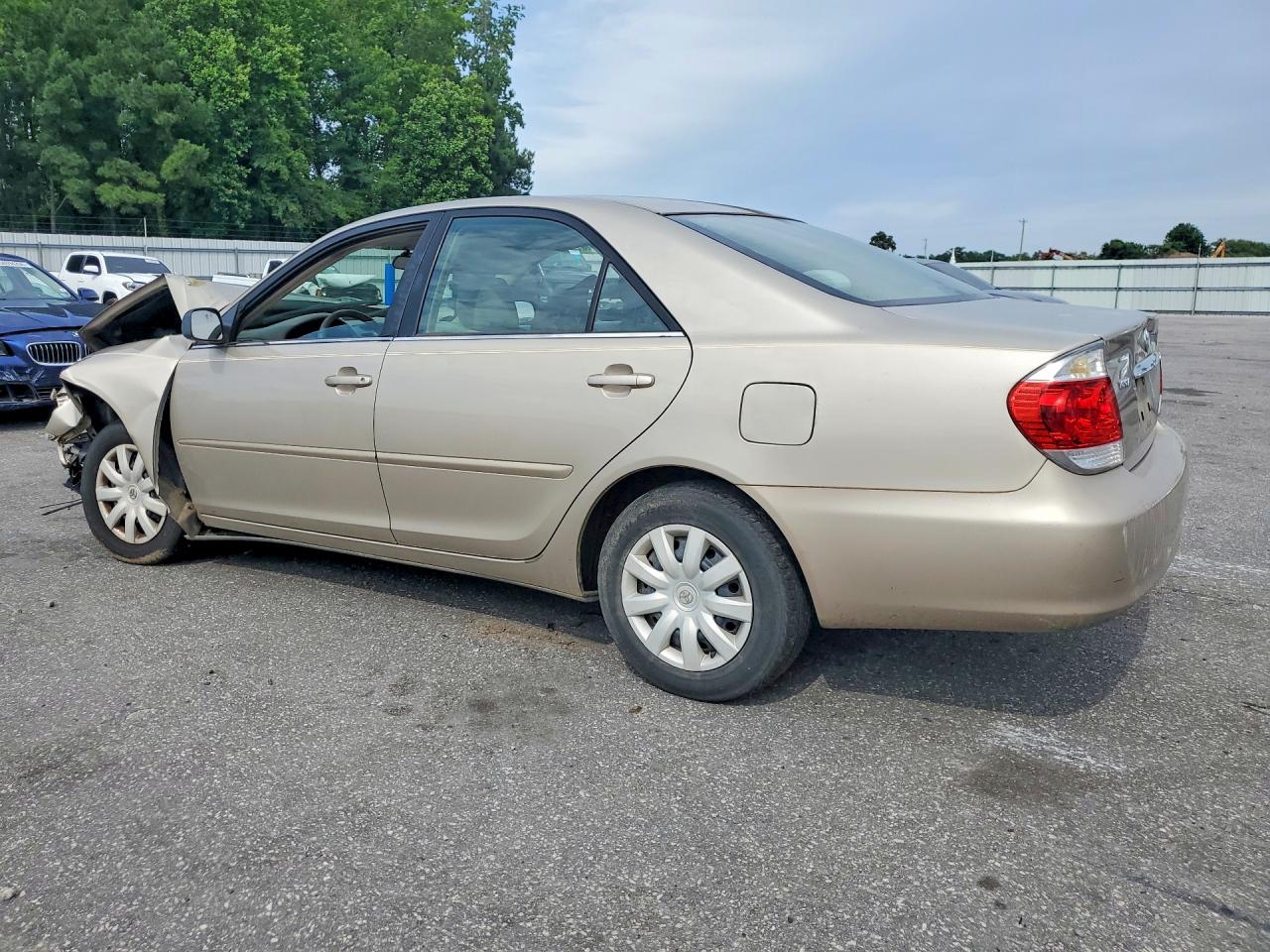 2005 Toyota Camry Standard Gold vin: 4T1BE32K55U582280