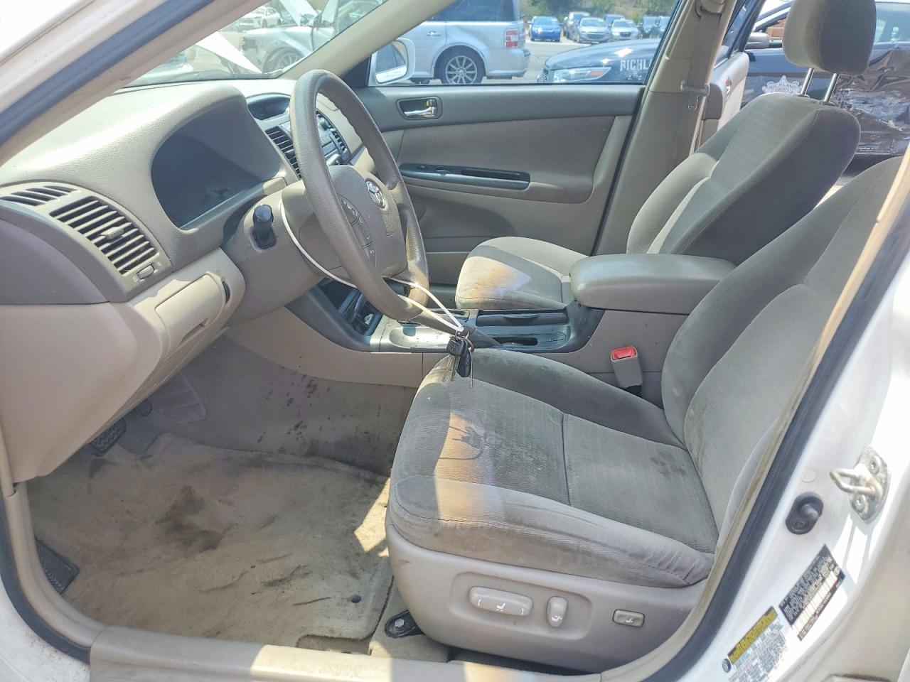 2005 Toyota Camry Le Белый vin: 4T1BE32K55U584434