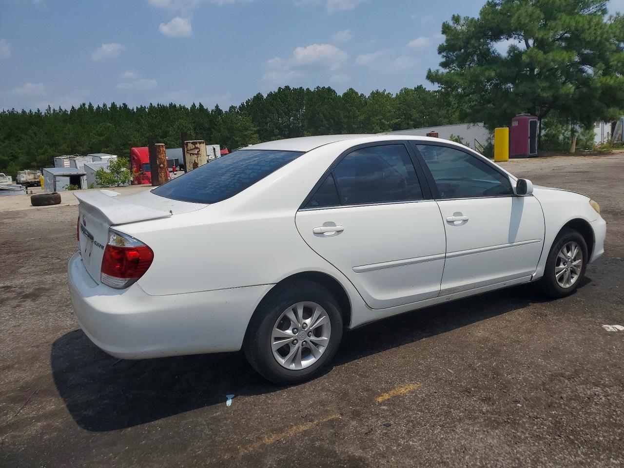 2005 Toyota Camry Le Белый vin: 4T1BE32K55U584434