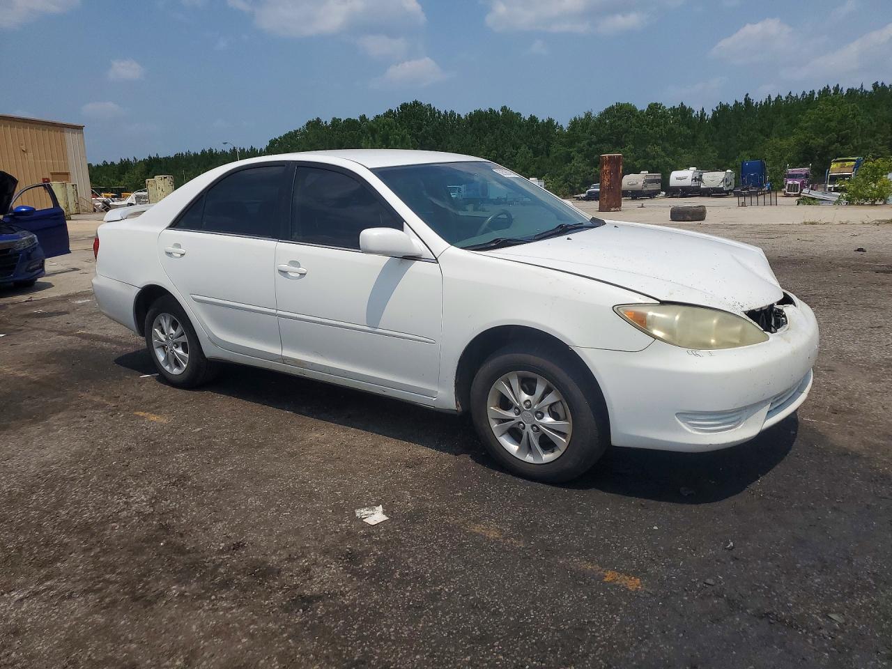 2005 Toyota Camry Le Белый vin: 4T1BE32K55U584434
