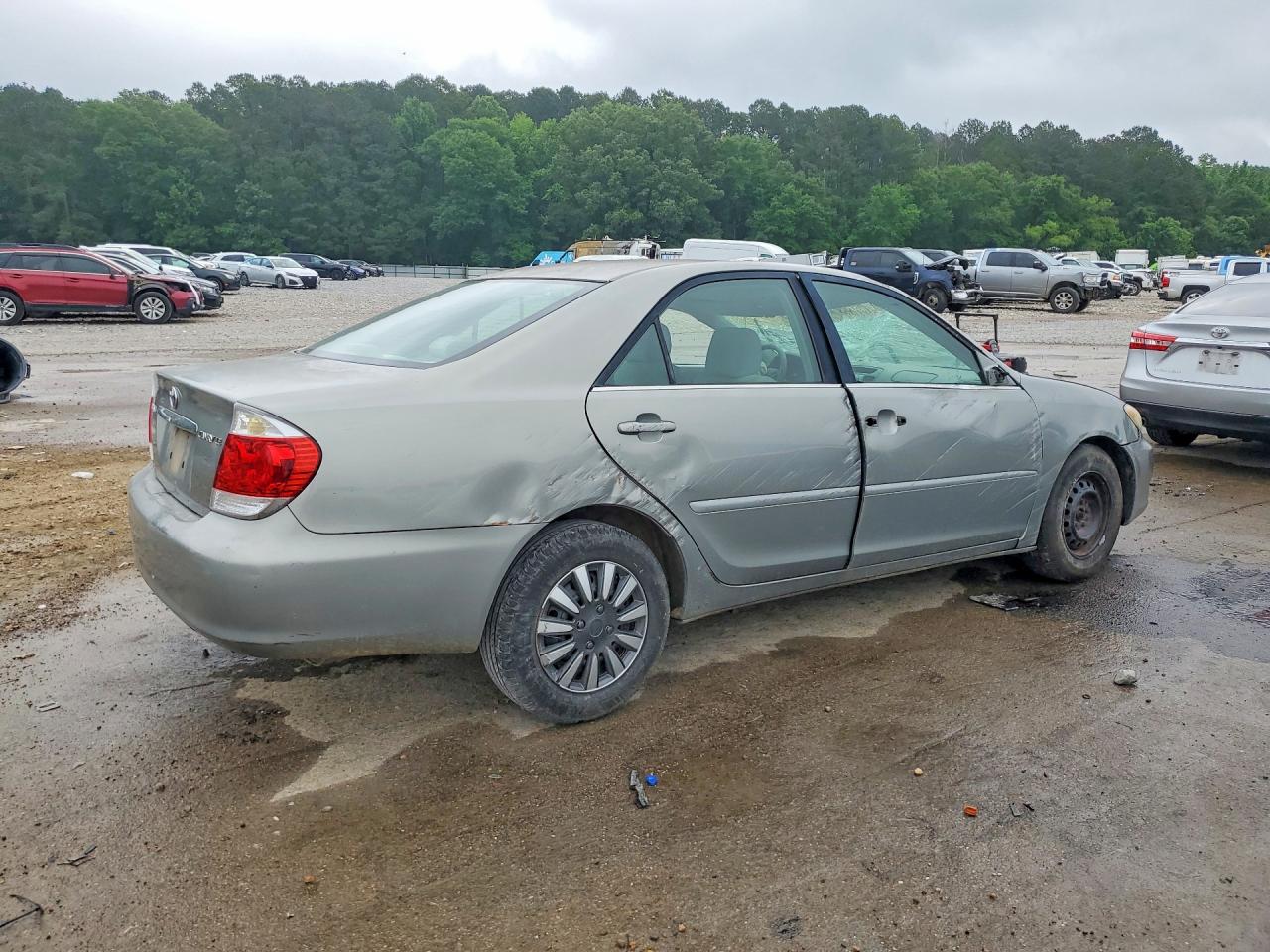 2005 Toyota Camry Le Gray vin: 4T1BE32K55U587298