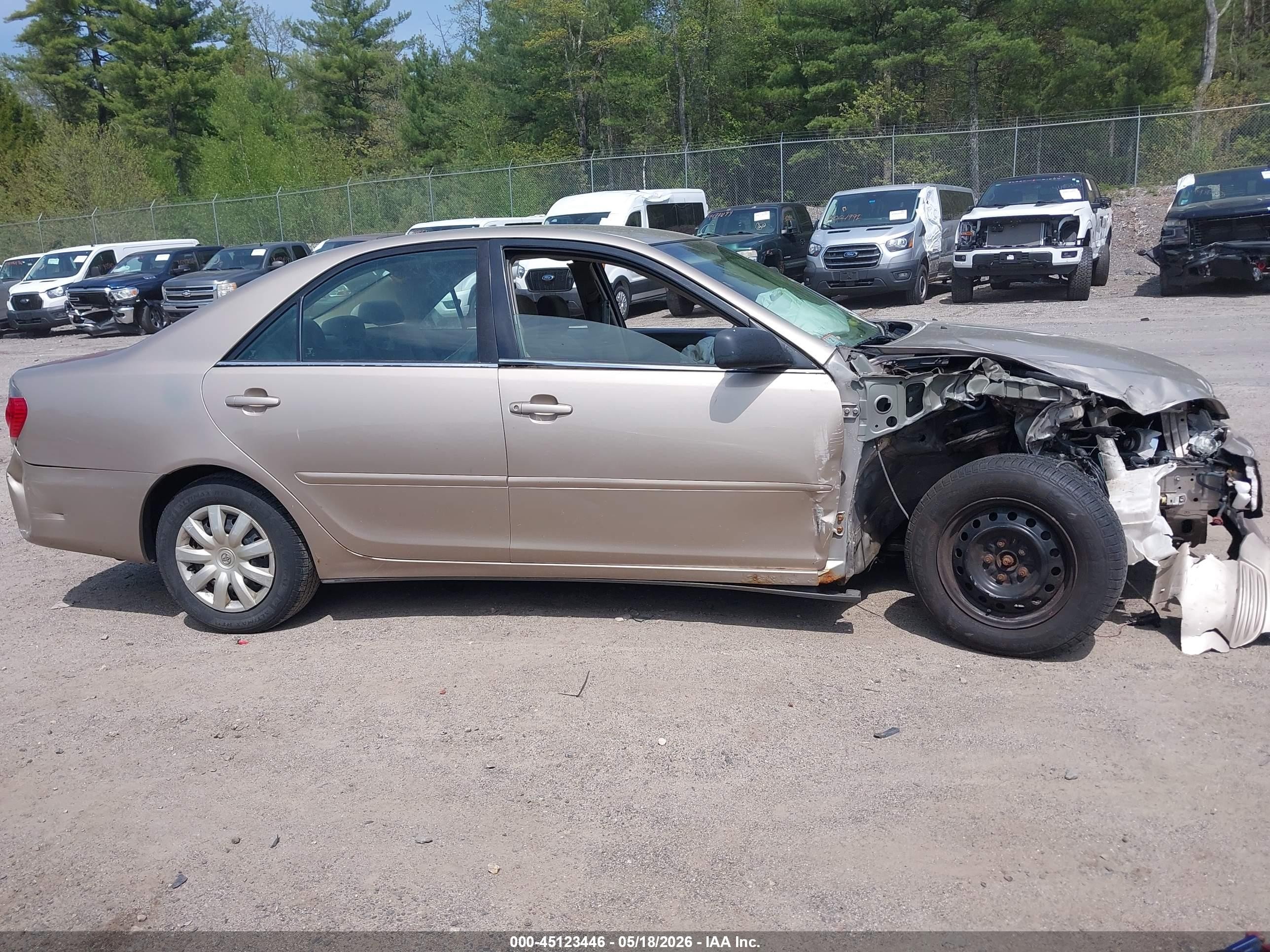 2005 Toyota Camry Std Gold vin: 4T1BE32K55U628934