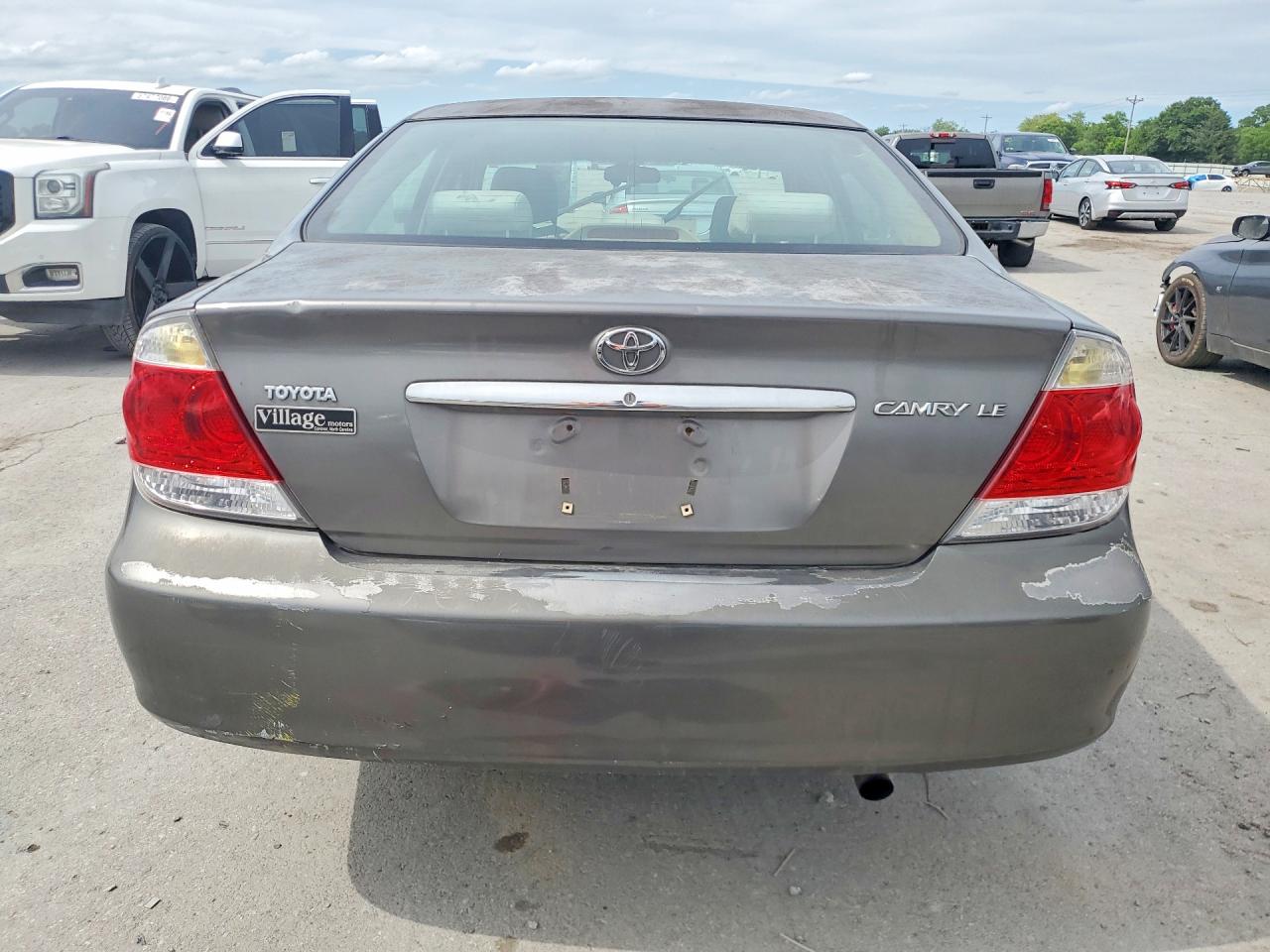 2005 Toyota Camry Le Gray vin: 4T1BE32K55U629405