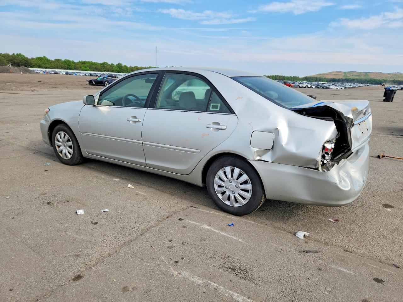 2005 Toyt Camry Silver vin: 4T1BE32K55U632806