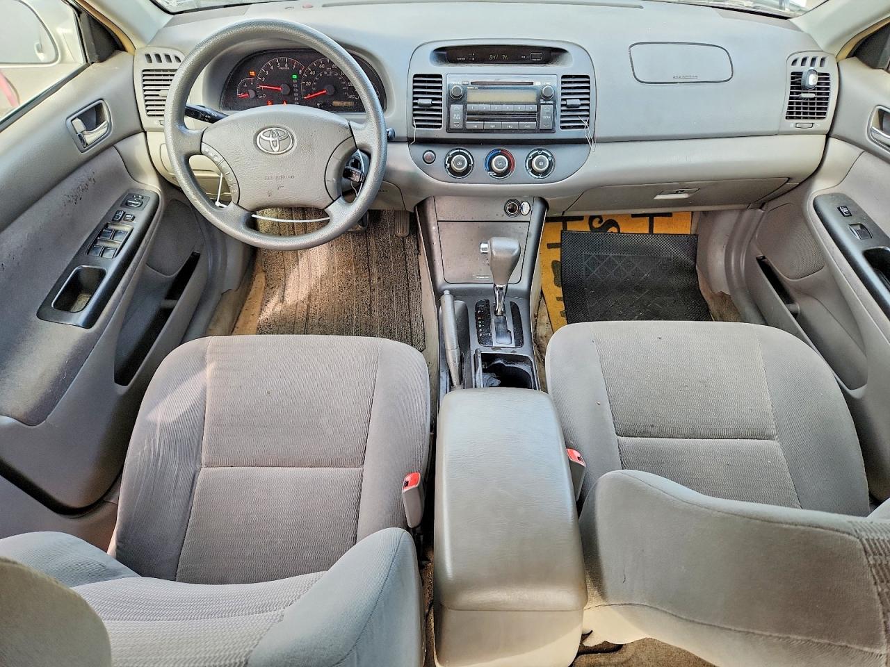 2005 Toyt Camry Silver vin: 4T1BE32K55U632806