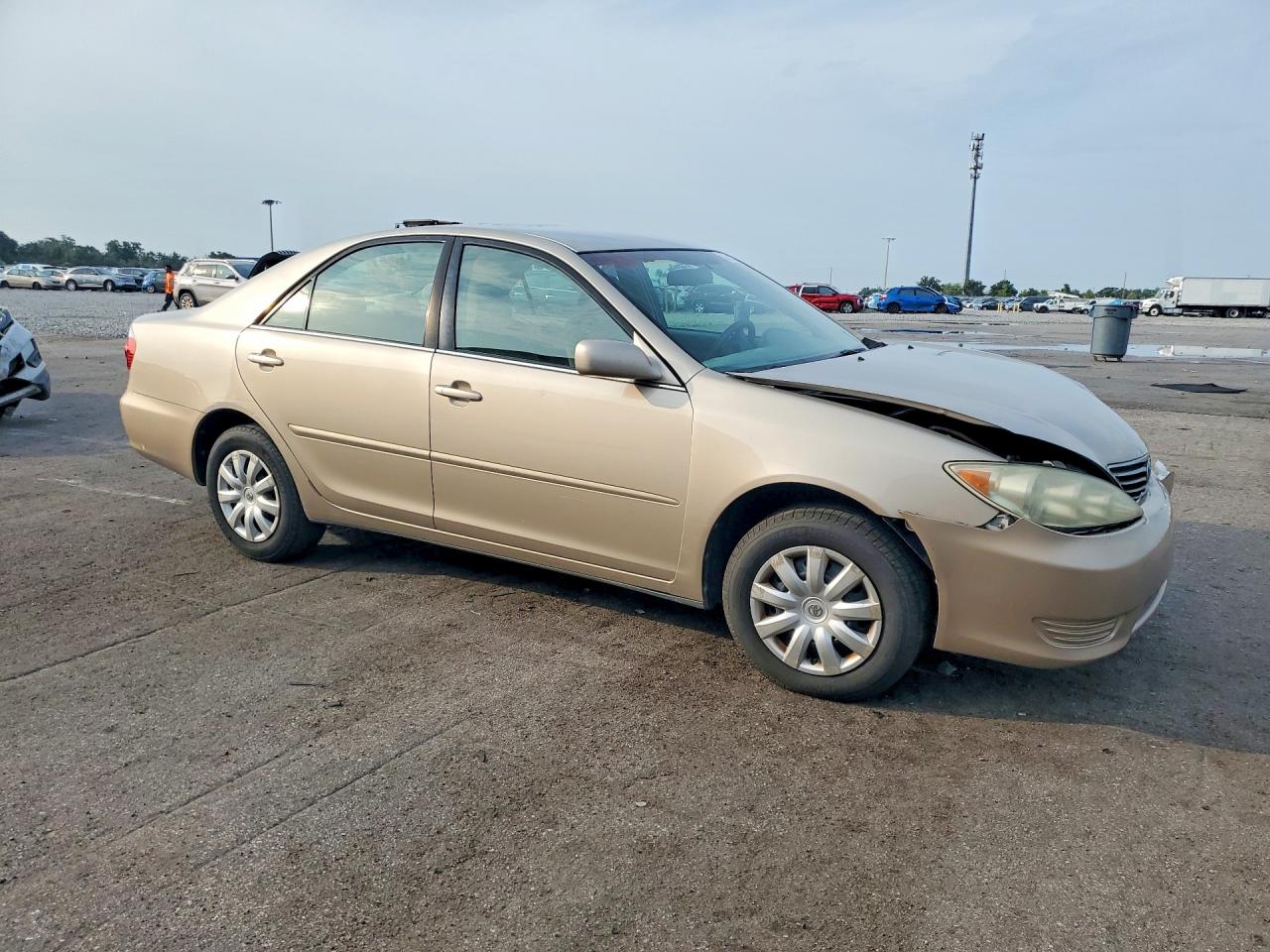 2005 Toyota Camry Le Tan vin: 4T1BE32K55U941952