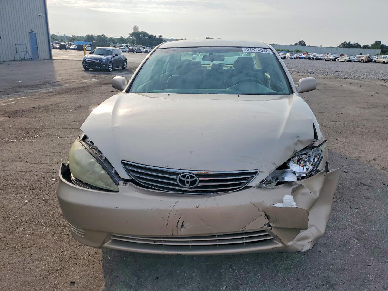 2005 Toyota Camry Le Tan vin: 4T1BE32K55U941952