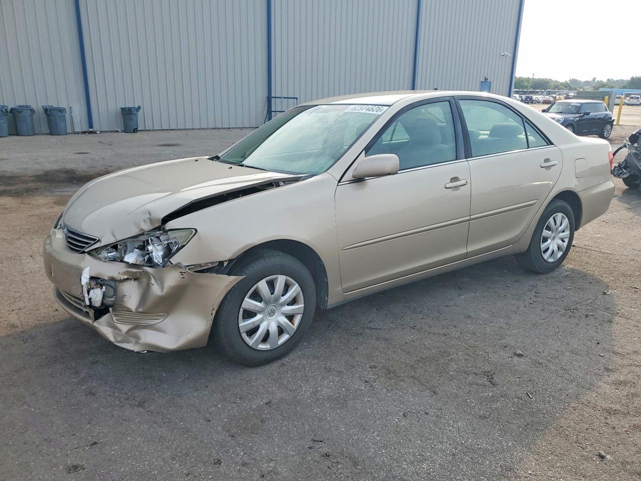 2005 Toyota Camry Le Tan vin: 4T1BE32K55U941952