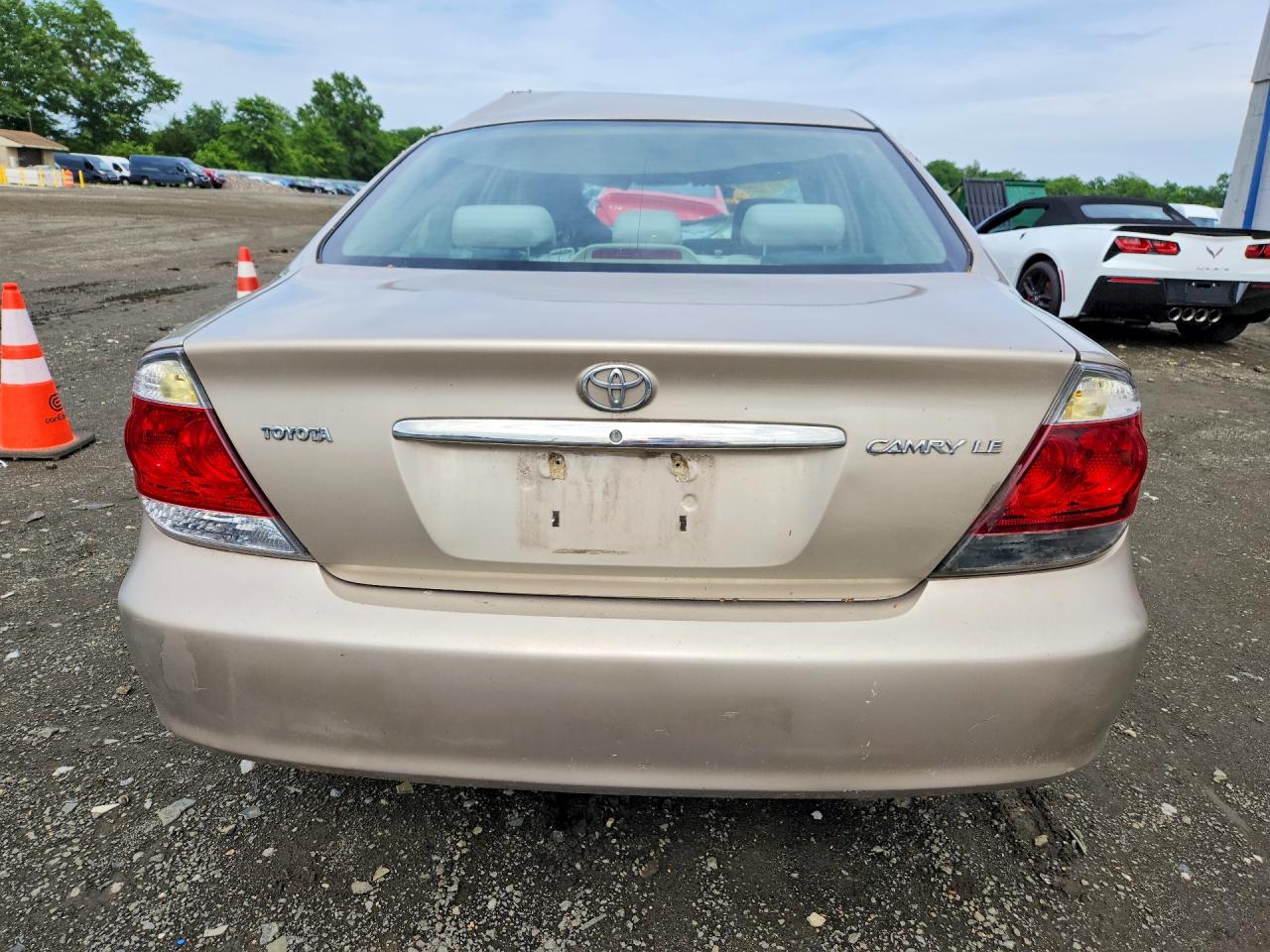 2005 Toyota Camry Le Бежевый vin: 4T1BE32K55U955978