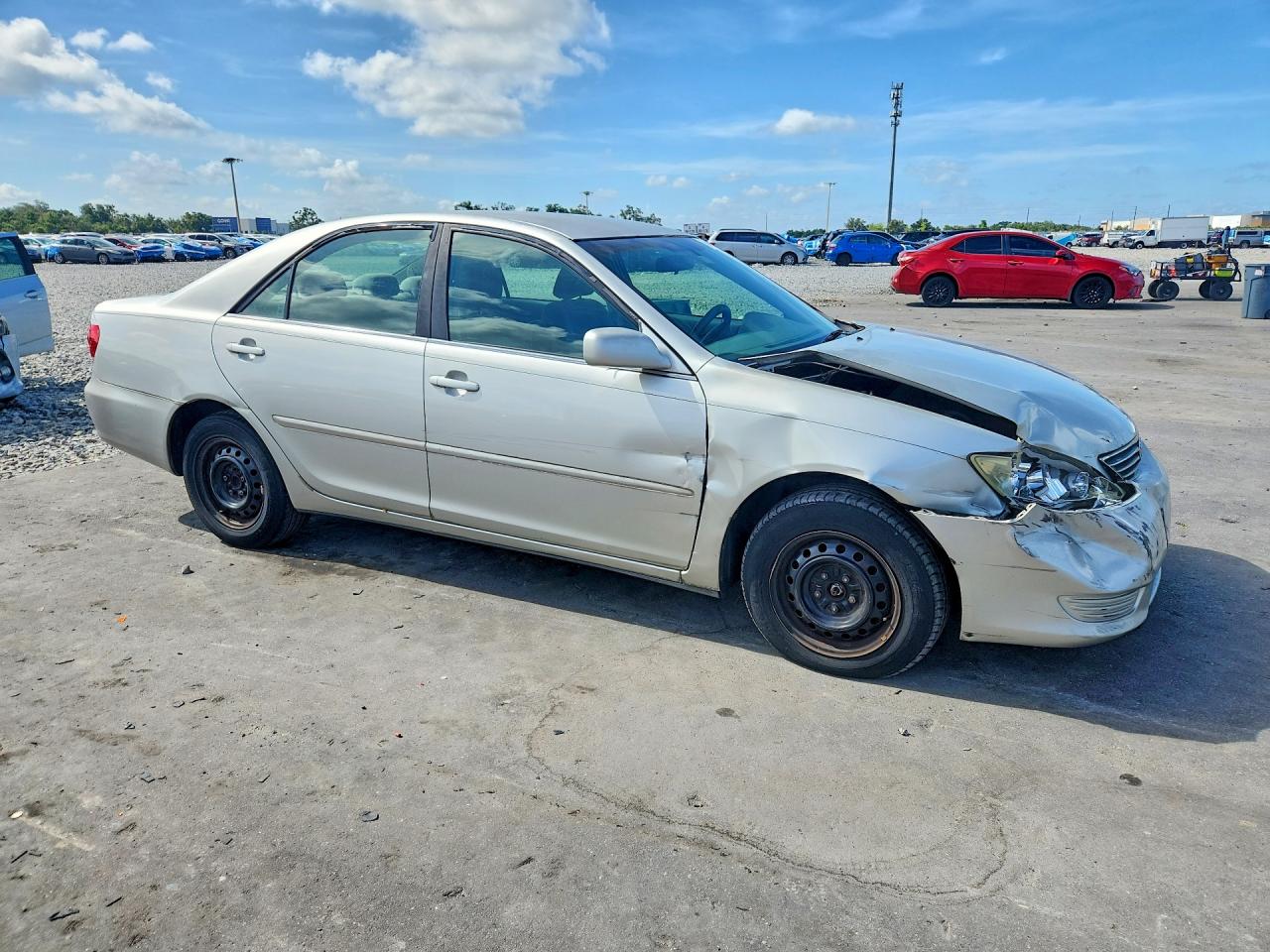 2005 Toyota Camry Le Silver vin: 4T1BE32K55U976491