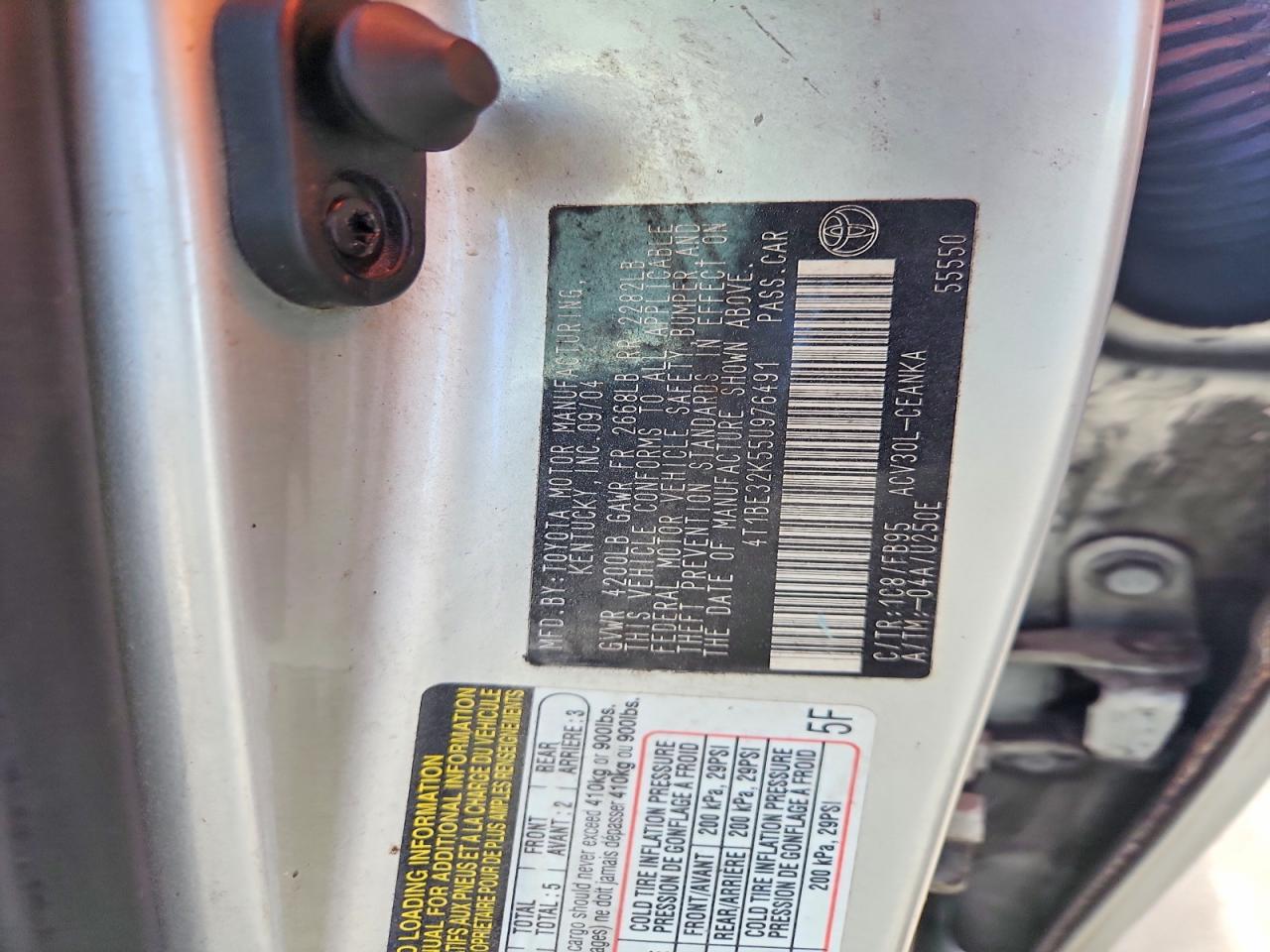 2005 Toyota Camry Le Silver vin: 4T1BE32K55U976491