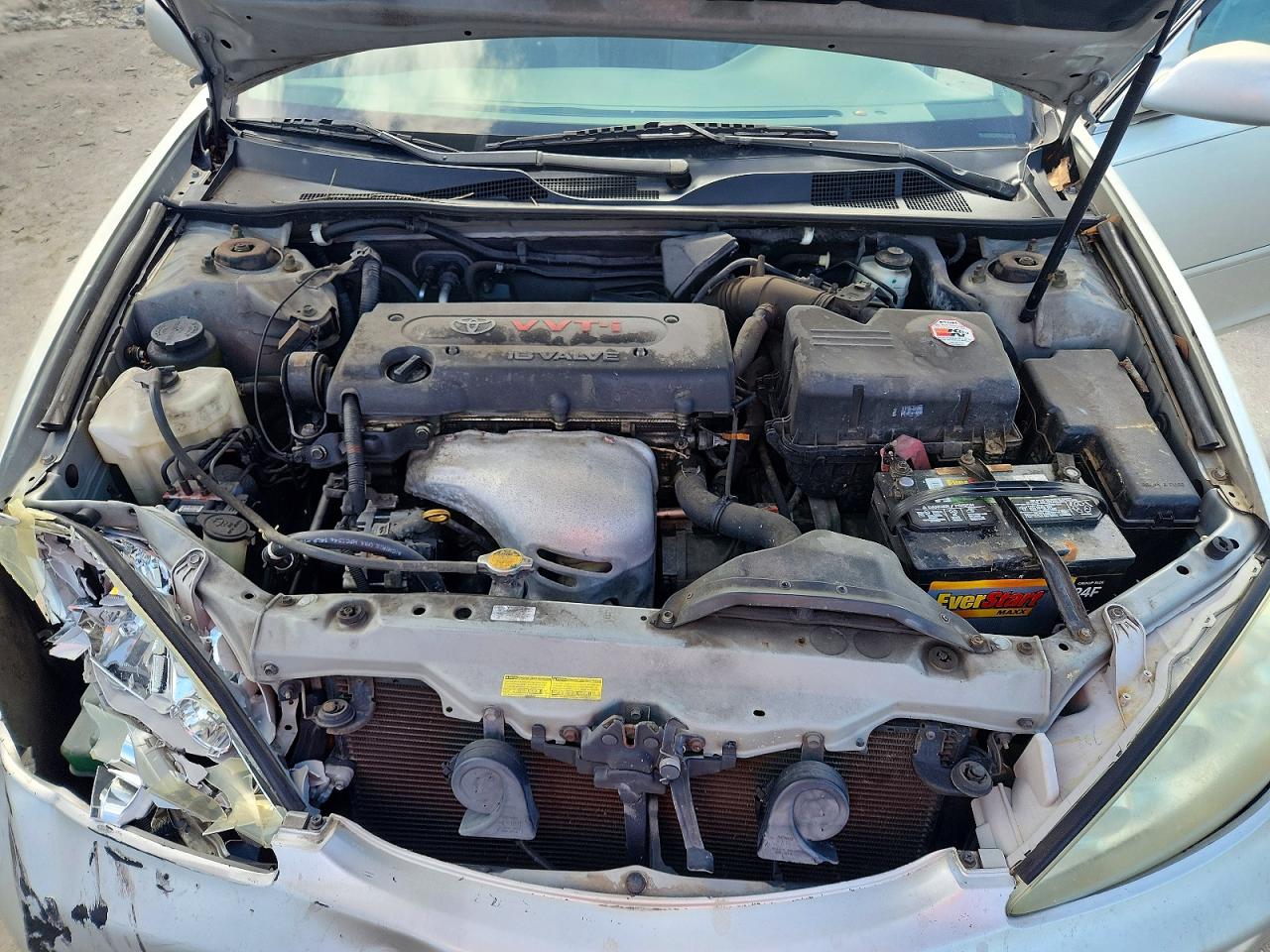 2005 Toyota Camry Le Silver vin: 4T1BE32K55U976491