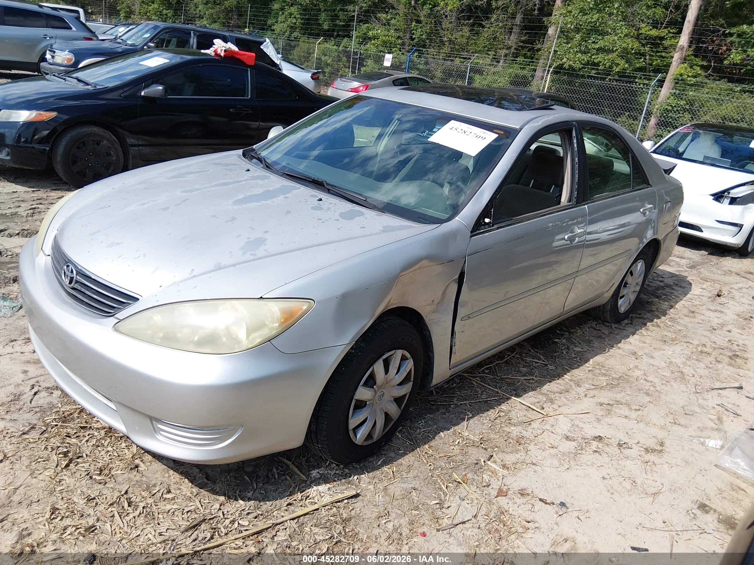 2005 Toyota Camry Le Gray vin: 4T1BE32K55U992416