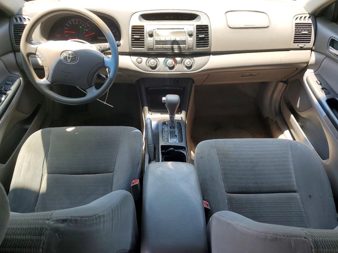 2006 Toyota Camry Le Red vin: 4T1BE32K56U105849