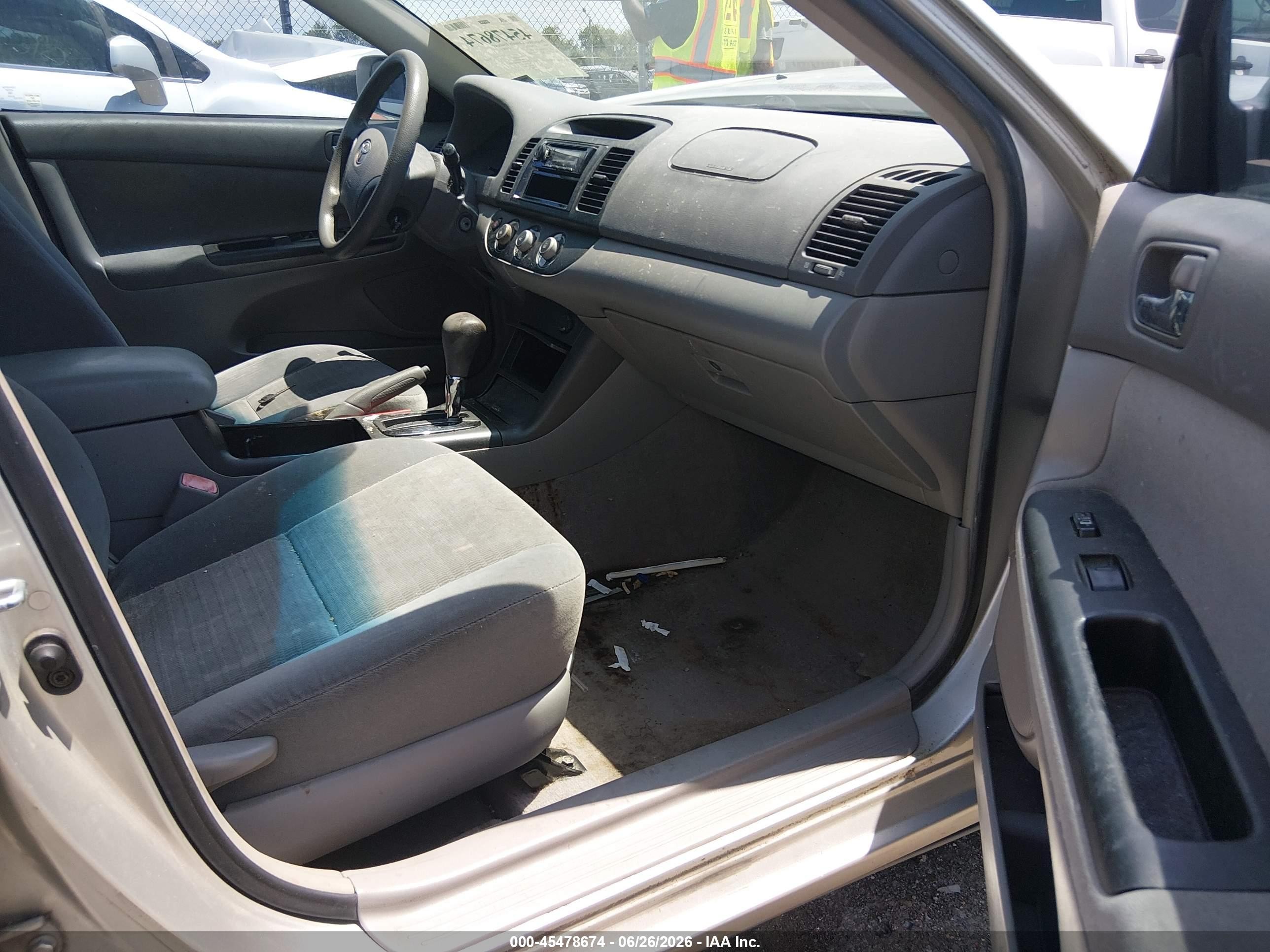 2006 Toyota Camry Le Silver vin: 4T1BE32K56U114101