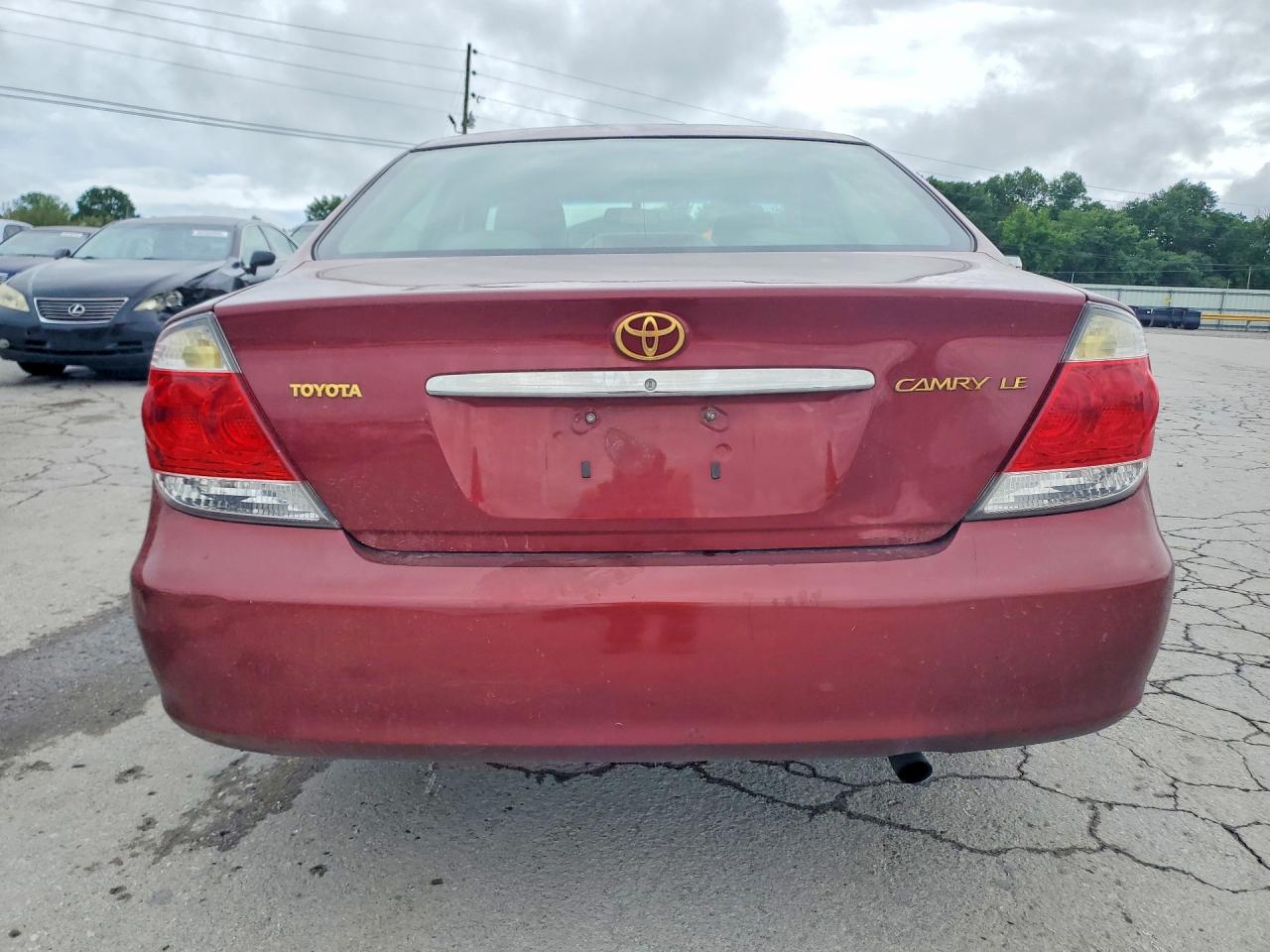 2006 Toyota Camry Le Maroon vin: 4T1BE32K56U128273