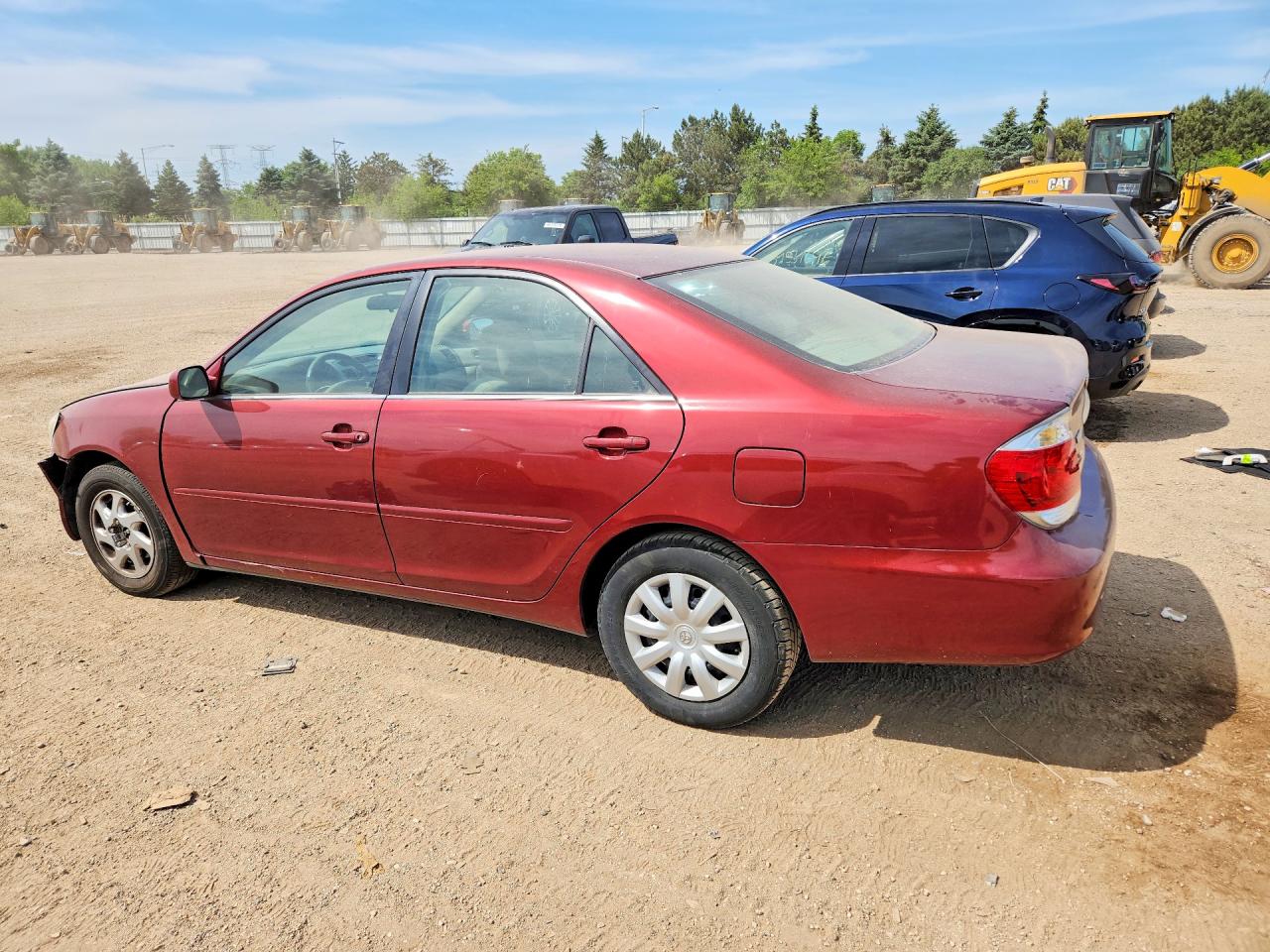 2006 Toyota Camry Le Red vin: 4T1BE32K56U154923