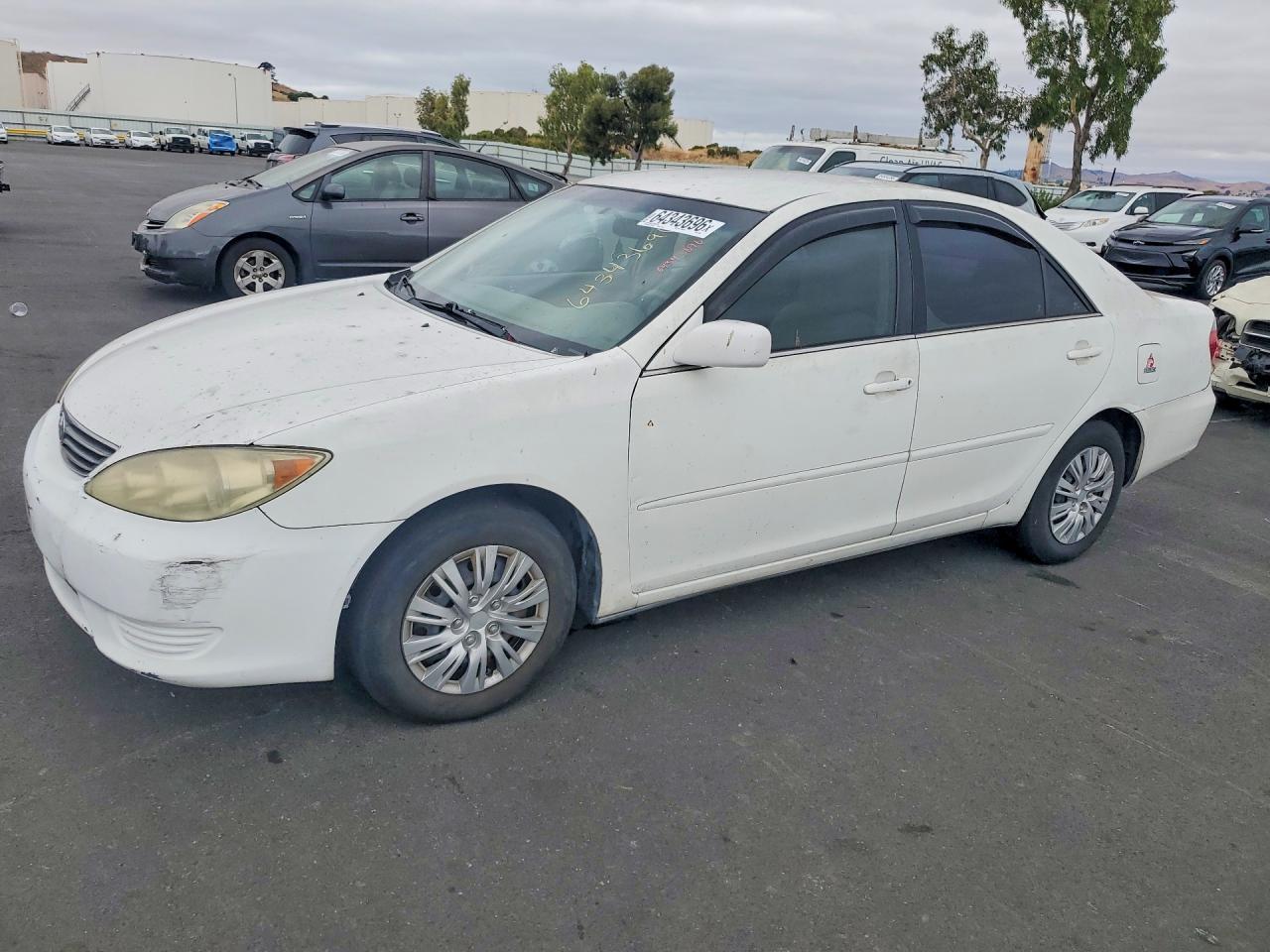 2006 Toyota Camry Le White vin: 4T1BE32K56U657531