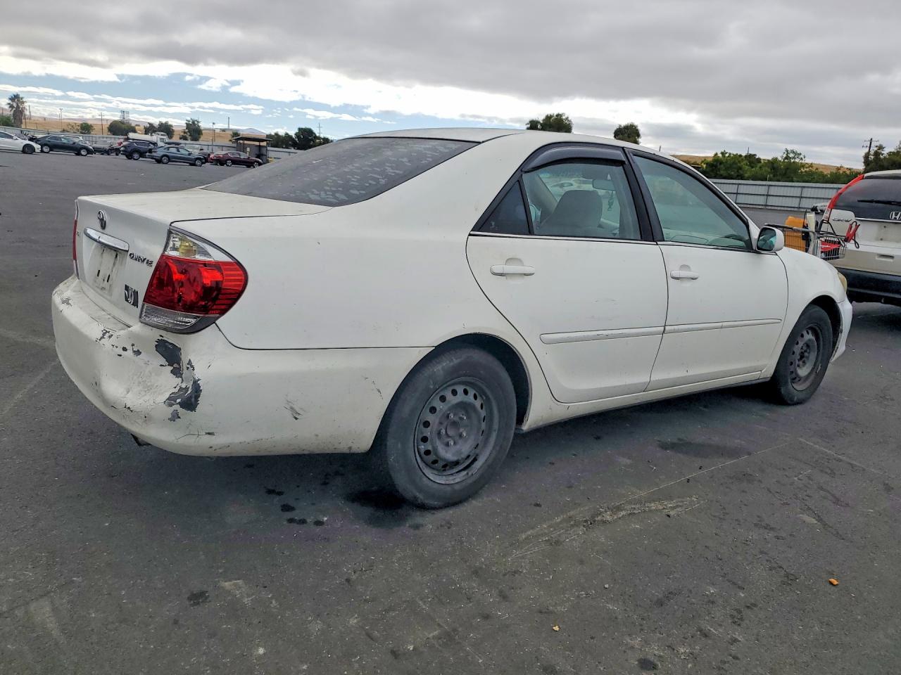 2006 Toyota Camry Le White vin: 4T1BE32K56U657531