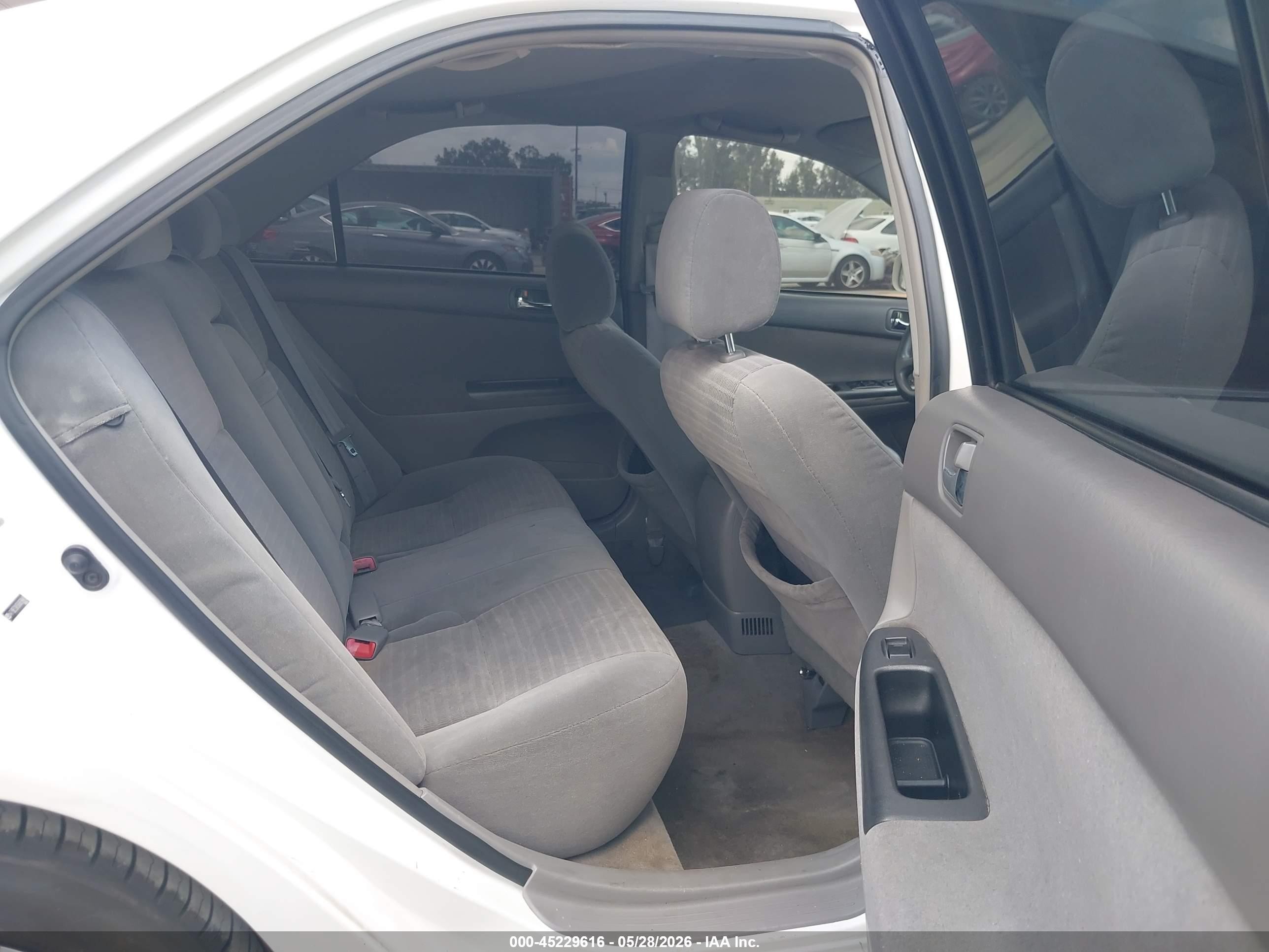 2006 Toyota Camry Le White vin: 4T1BE32K56U659845