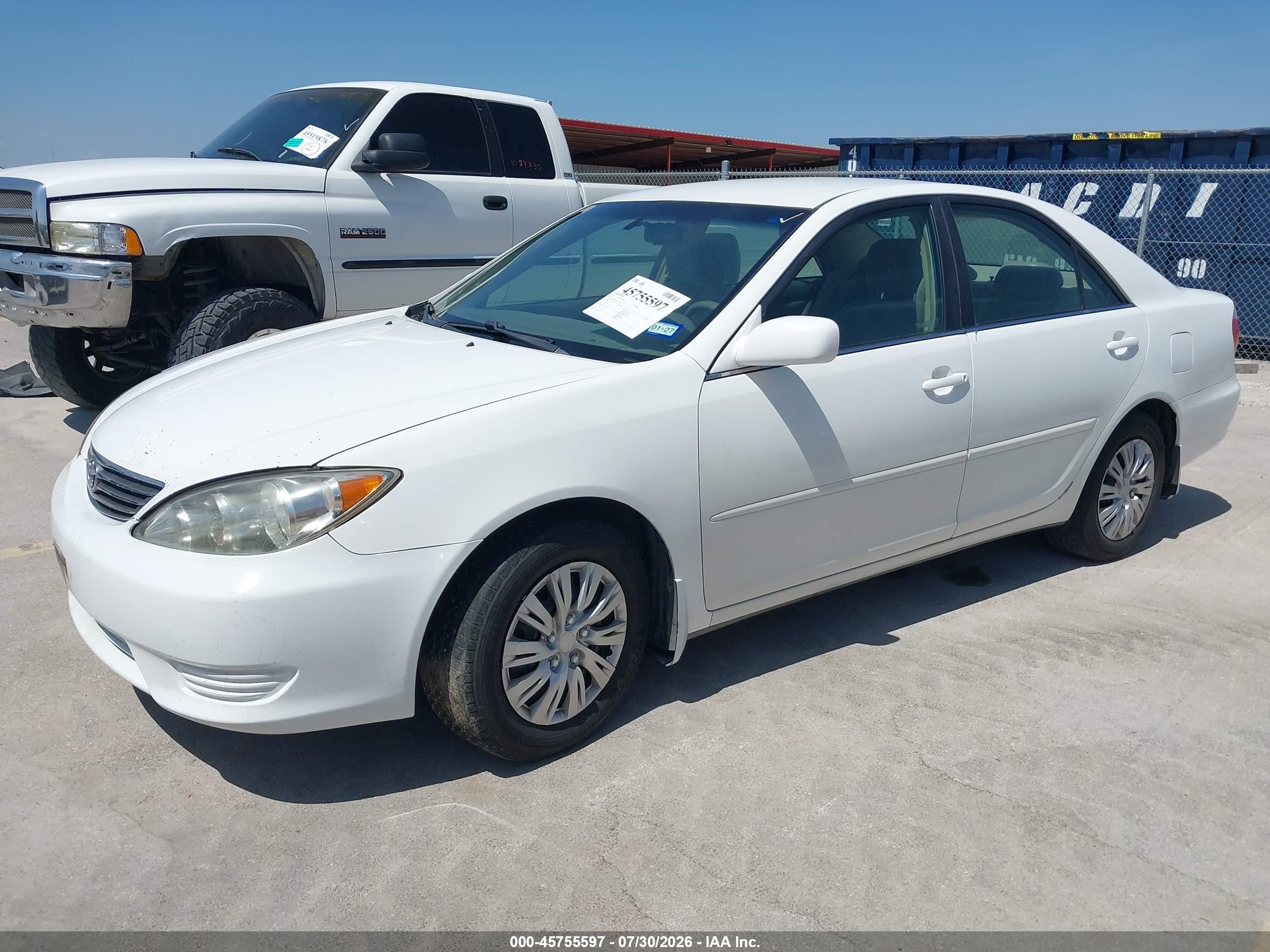 2006 Toyota Camry Le White vin: 4T1BE32K56U712768