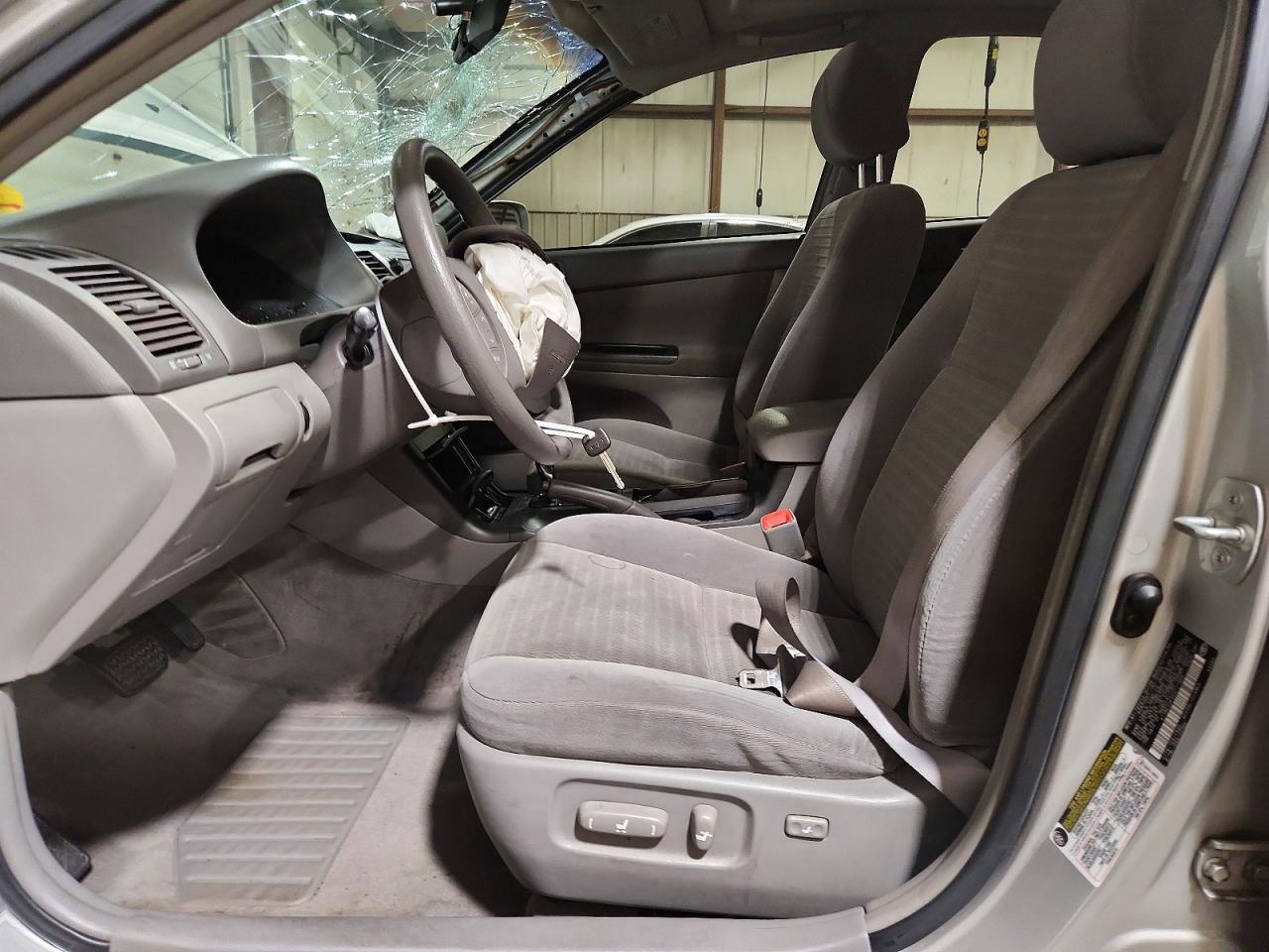 2006 Toyota Camry Le Silver vin: 4T1BE32K56U731966