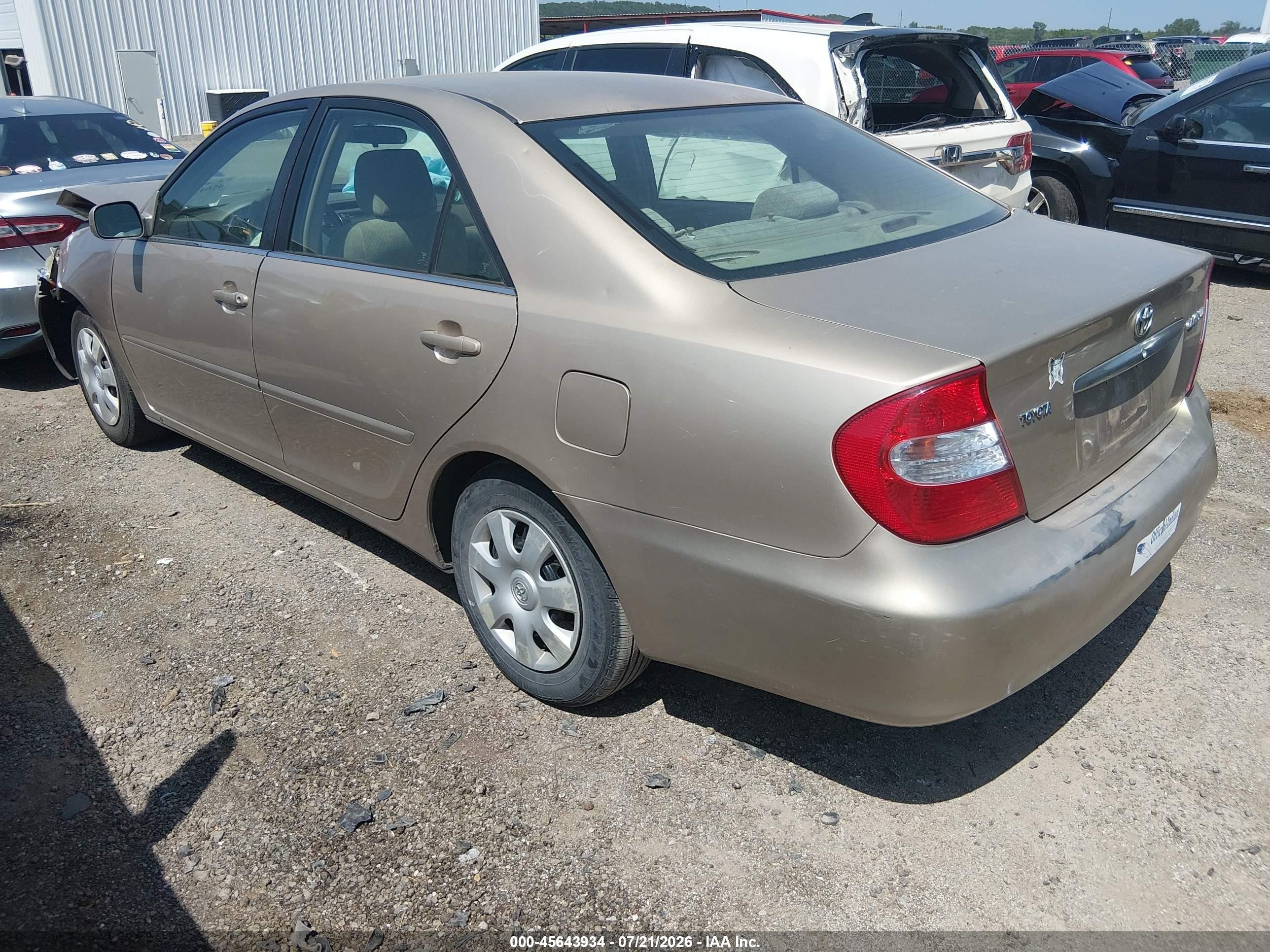 2002 Toyota Camry Le Beige vin: 4T1BE32K62U013692