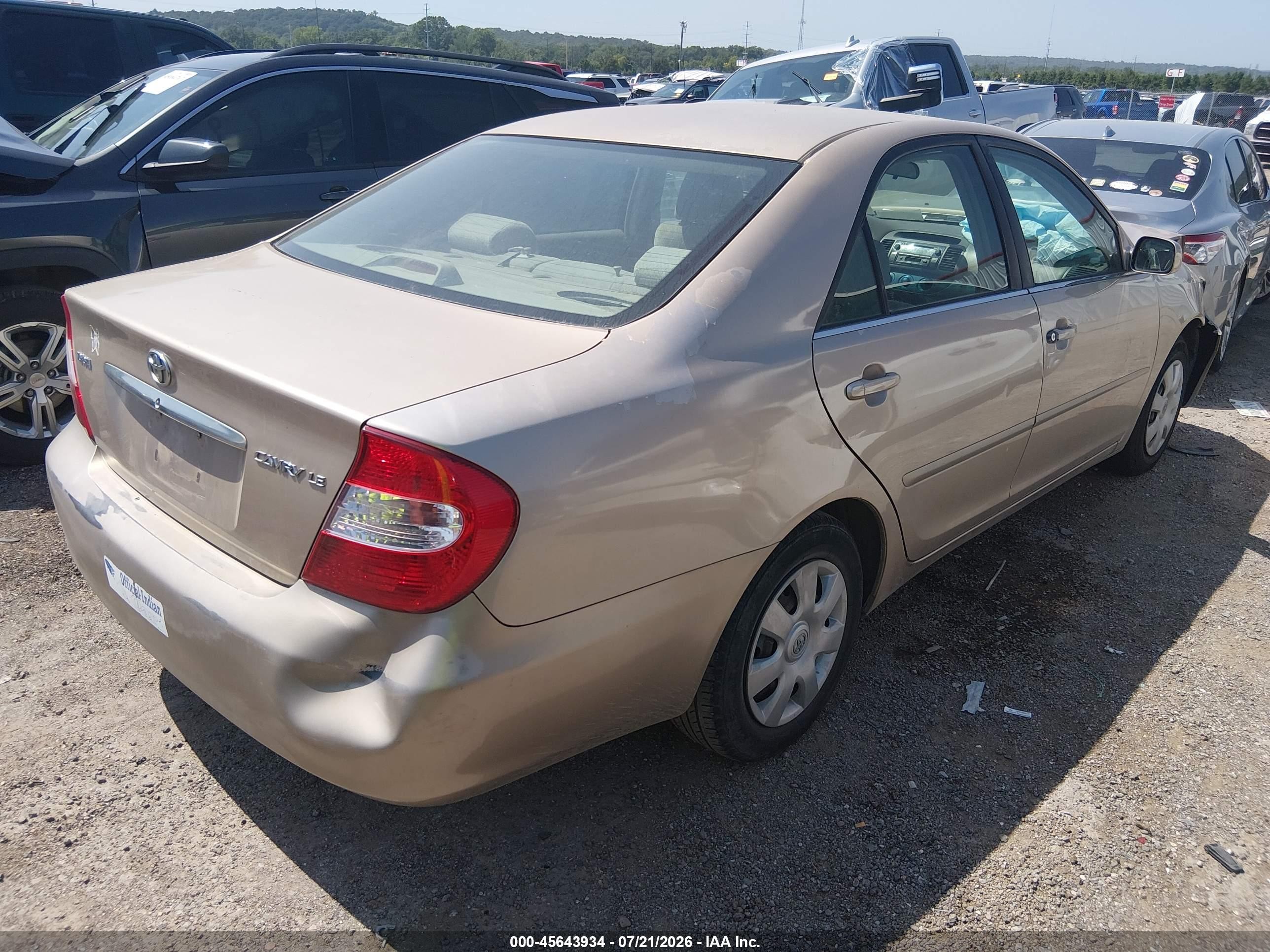 2002 Toyota Camry Le Beige vin: 4T1BE32K62U013692