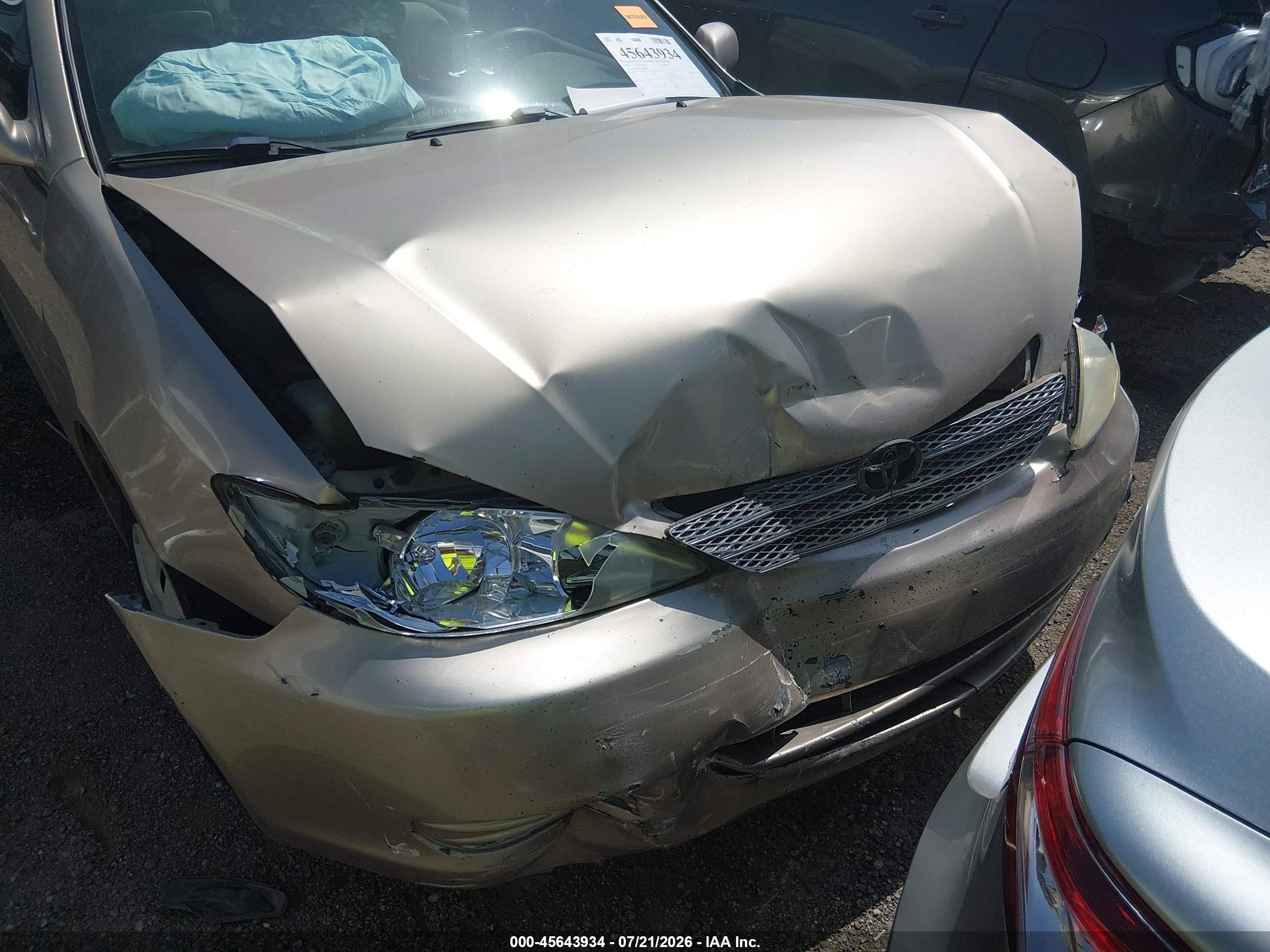 2002 Toyota Camry Le Beige vin: 4T1BE32K62U013692