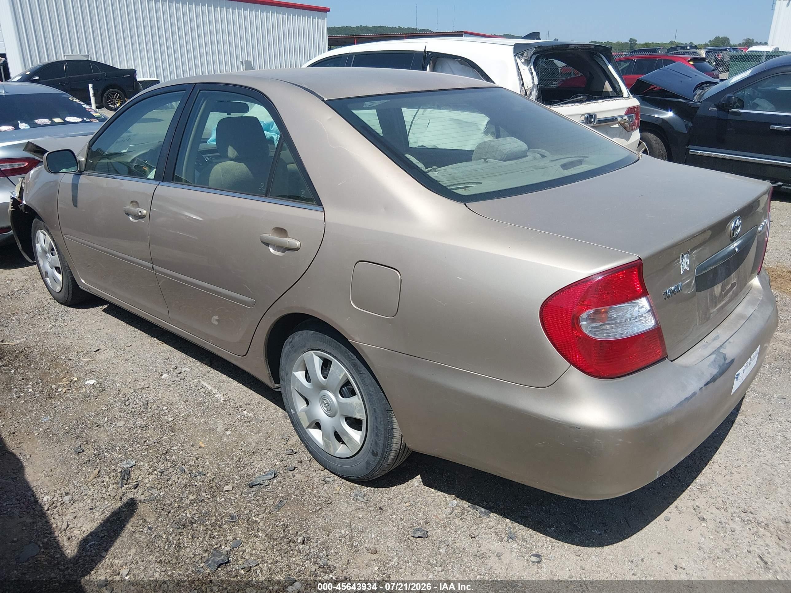 2002 Toyota Camry Le Beige vin: 4T1BE32K62U013692