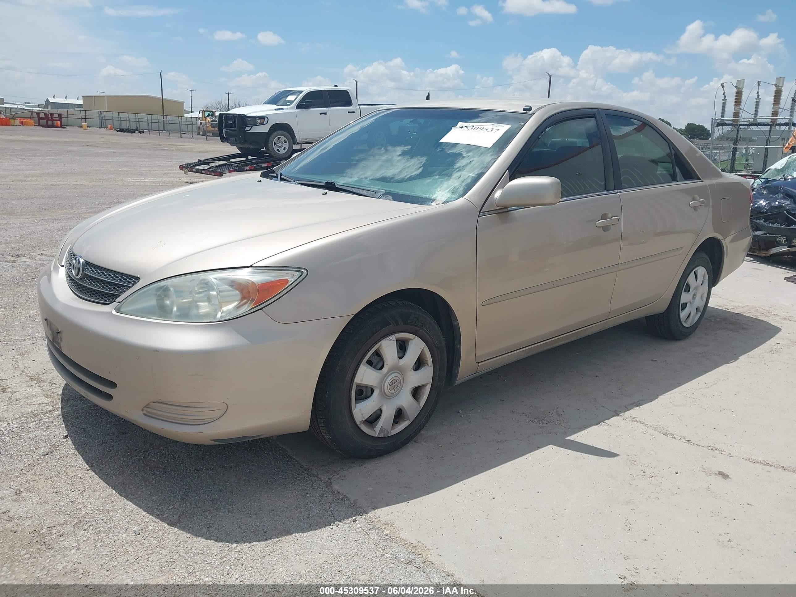 2002 Toyota Camry Le Brown vin: 4T1BE32K62U046983
